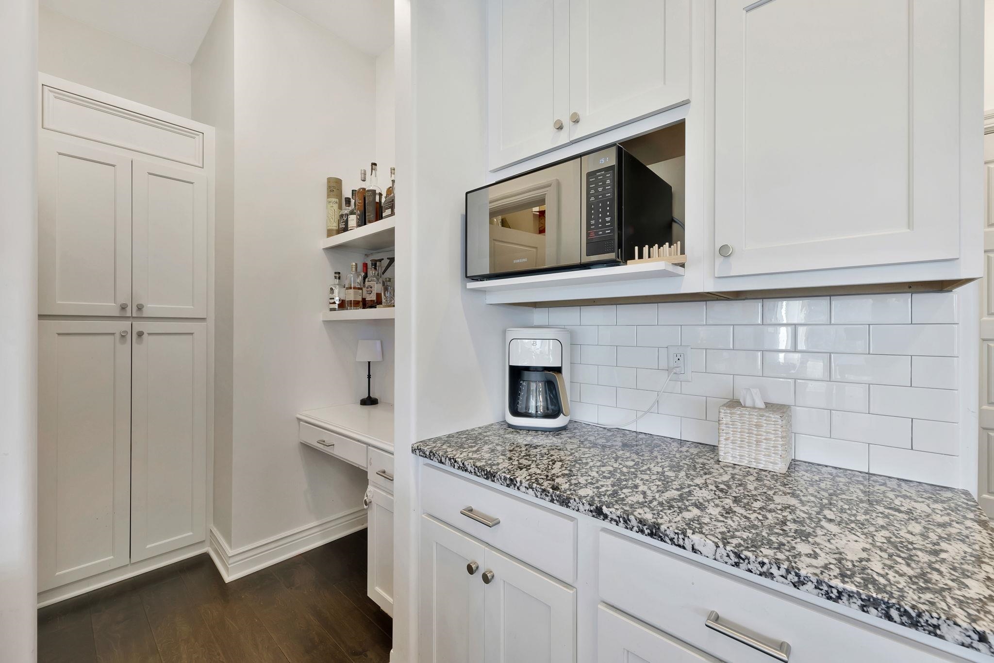 2333 N Silverdale Andover KS 67002