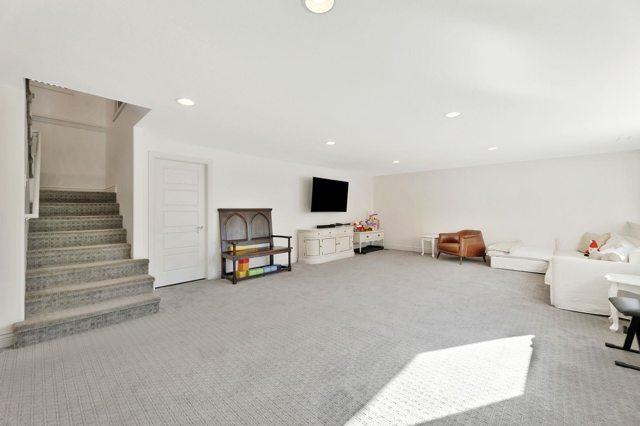 2333 N Silverdale Andover KS 67002