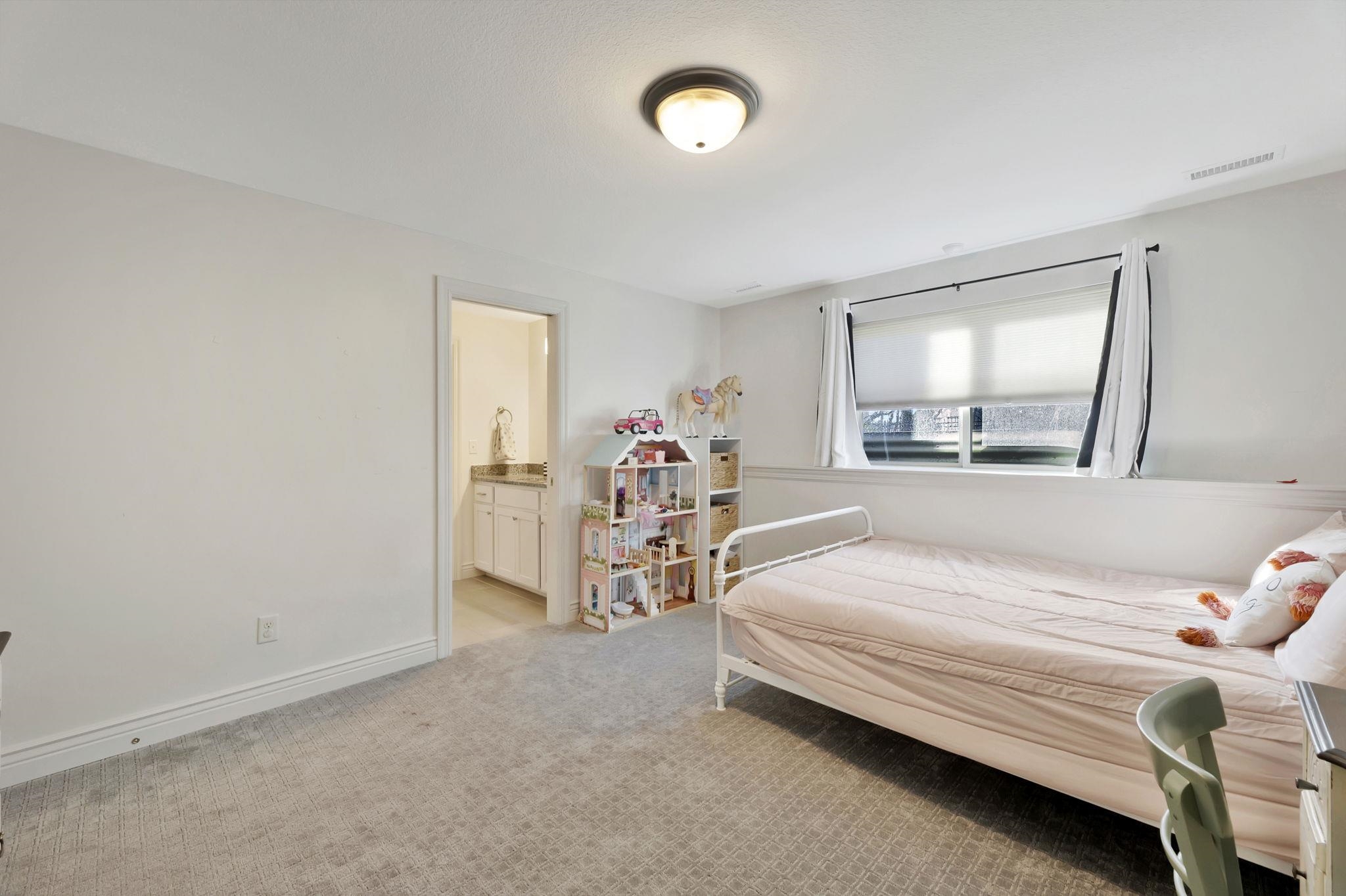 2333 N Silverdale Andover KS 67002