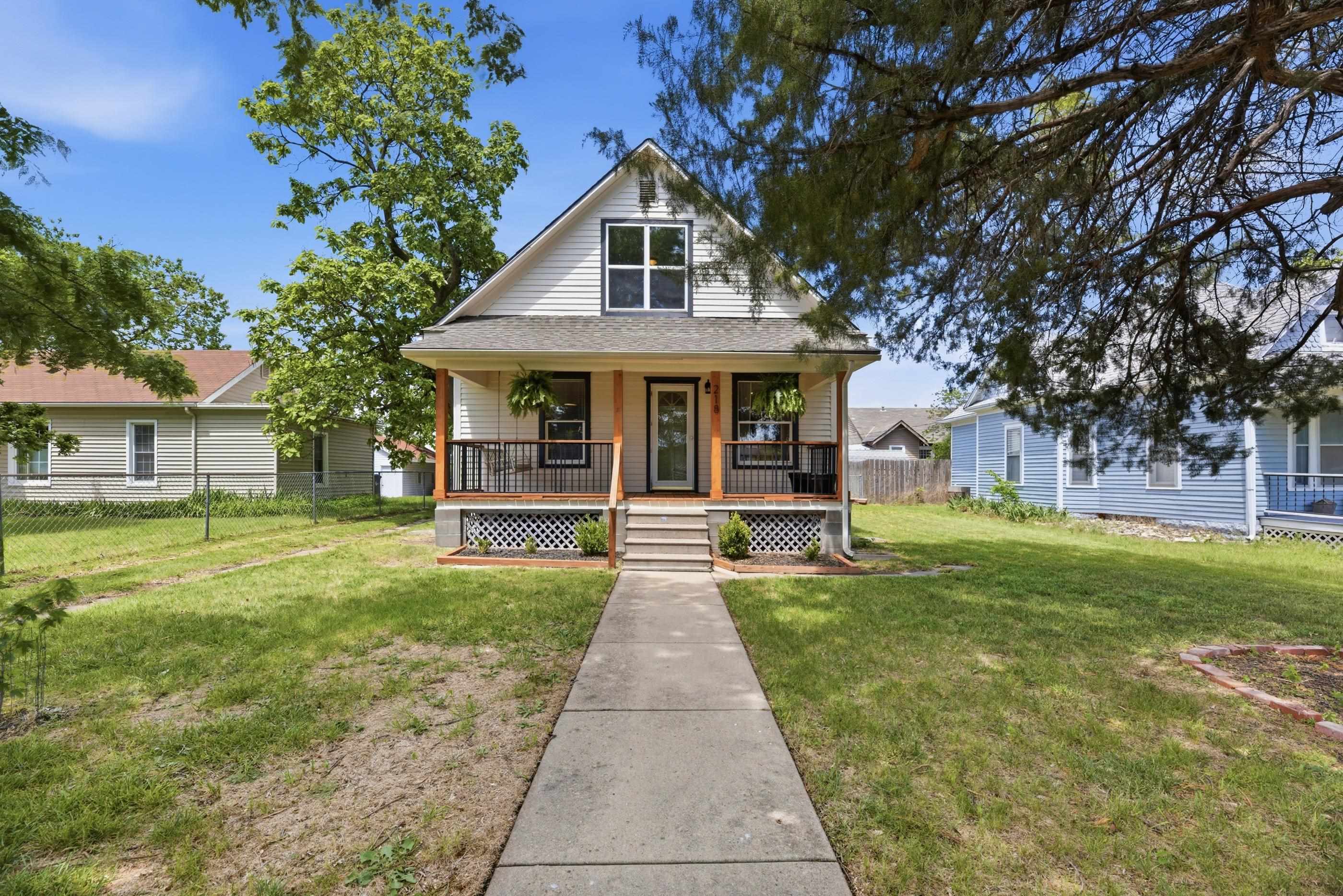 218 E 10th Street Newton KS 67114
