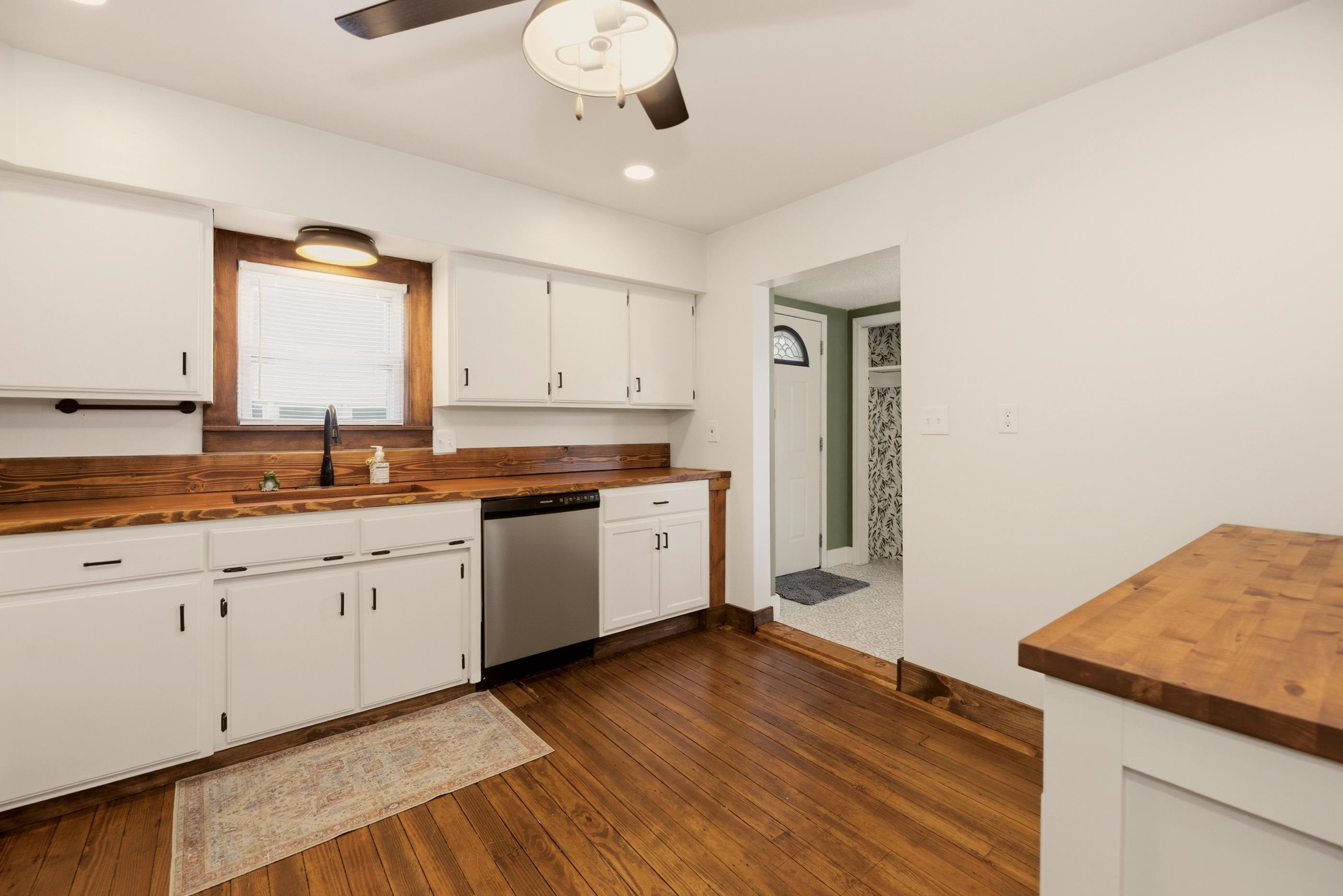 218 E 10th Street Newton KS 67114