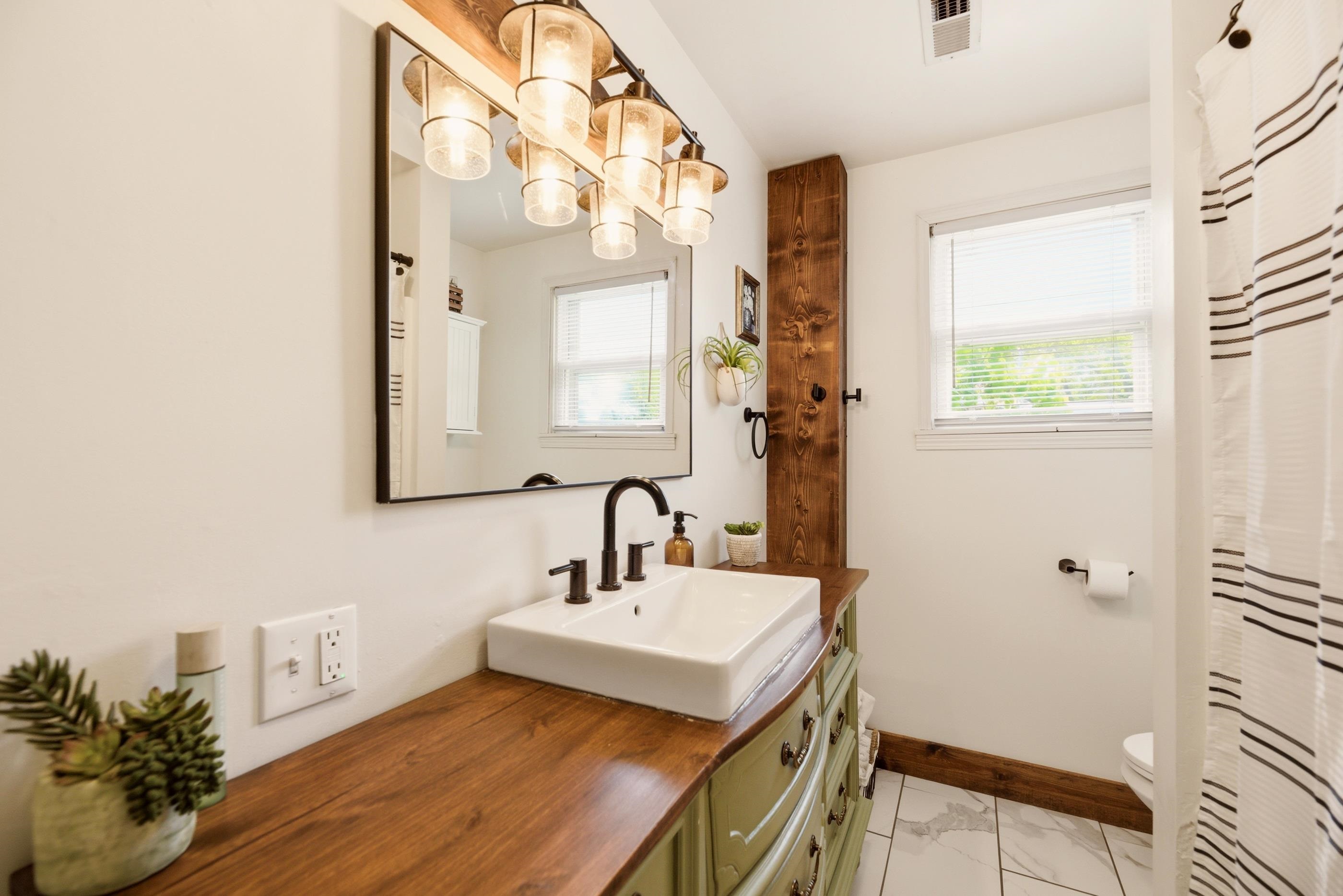 218 E 10th Street Newton KS 67114