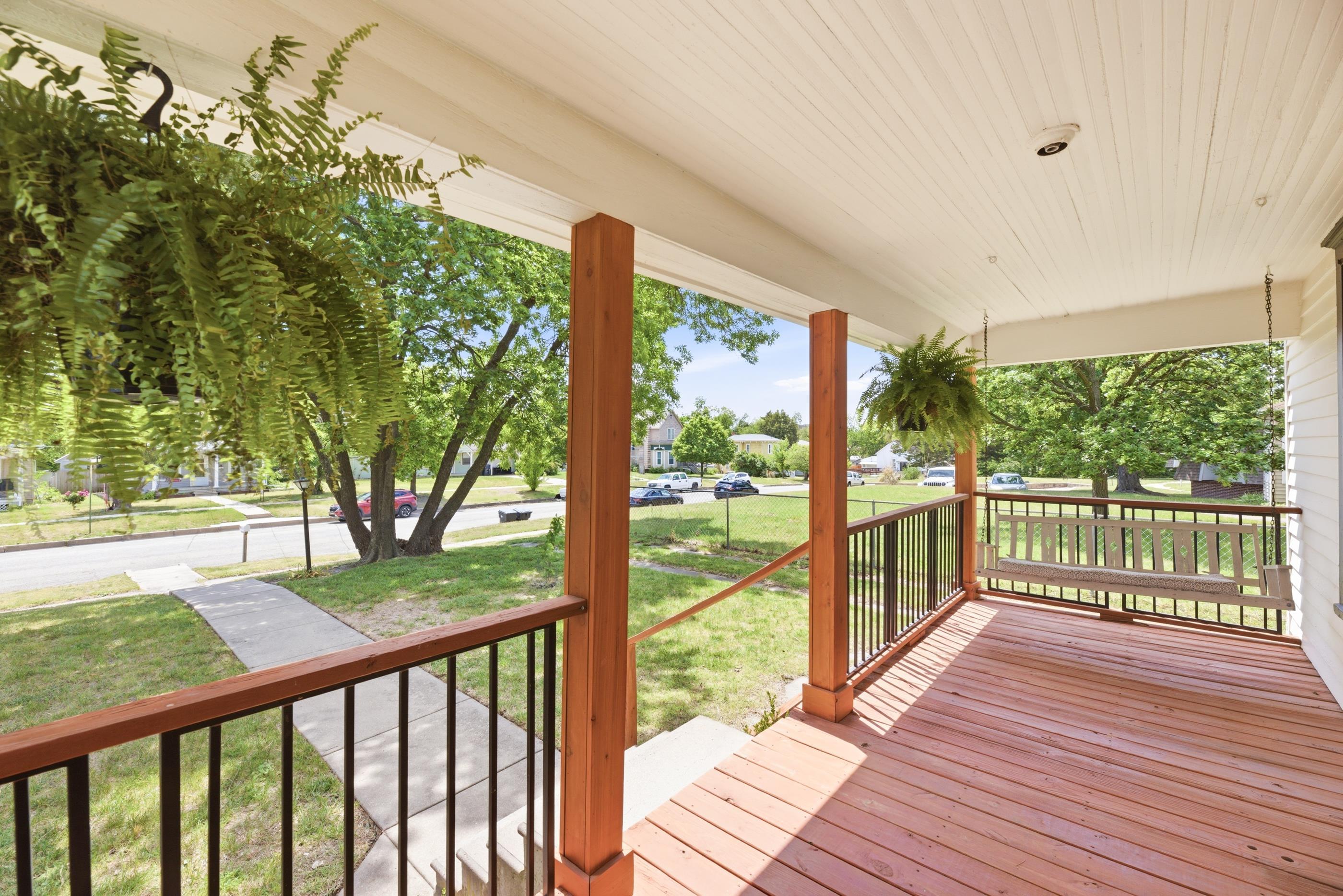 218 E 10th Street Newton KS 67114