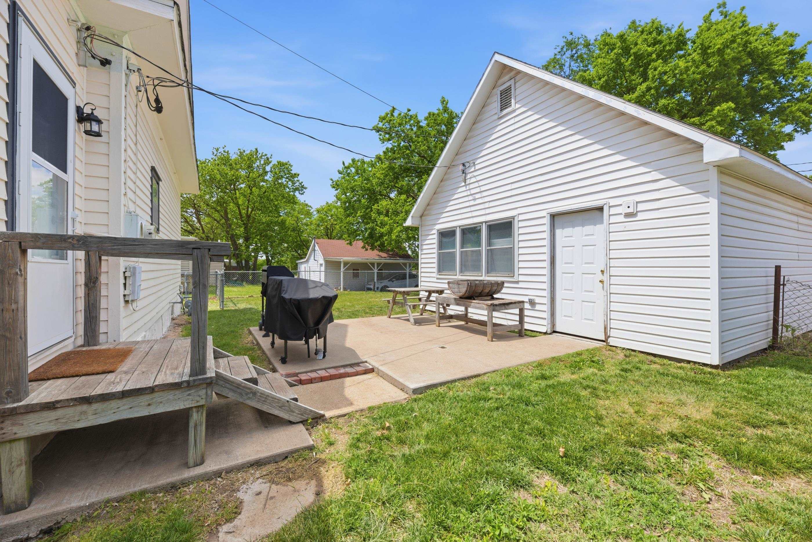 218 E 10th Street Newton KS 67114