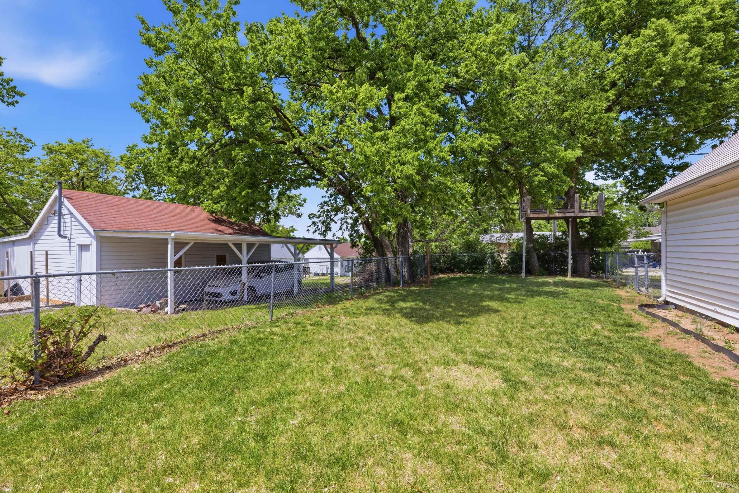 218 E 10th Street Newton KS 67114