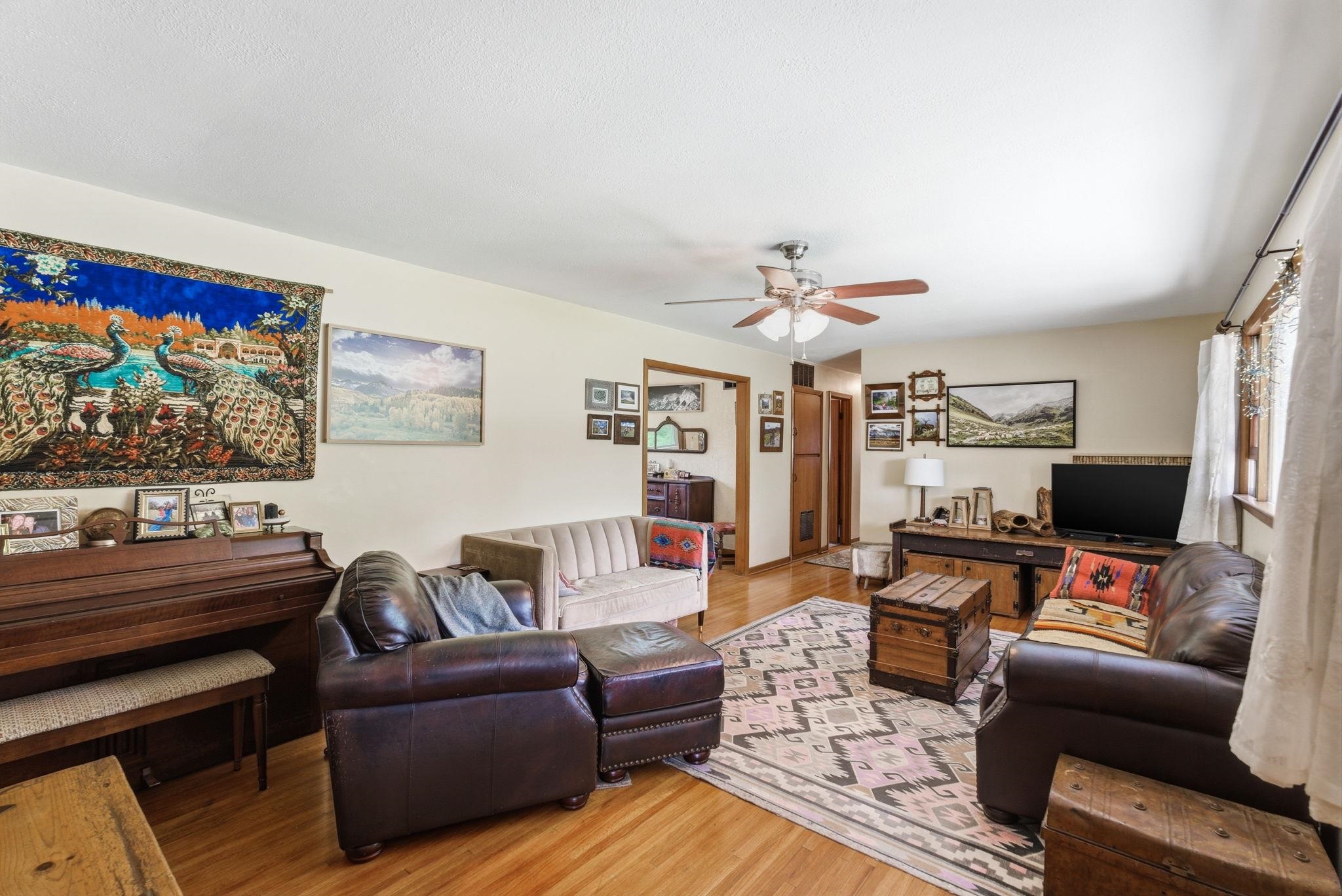 18 W Rolling Hills Drive Wichita KS 67212-3760