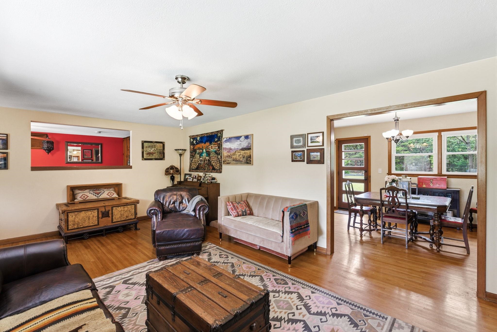 18 W Rolling Hills Drive Wichita KS 67212-3760