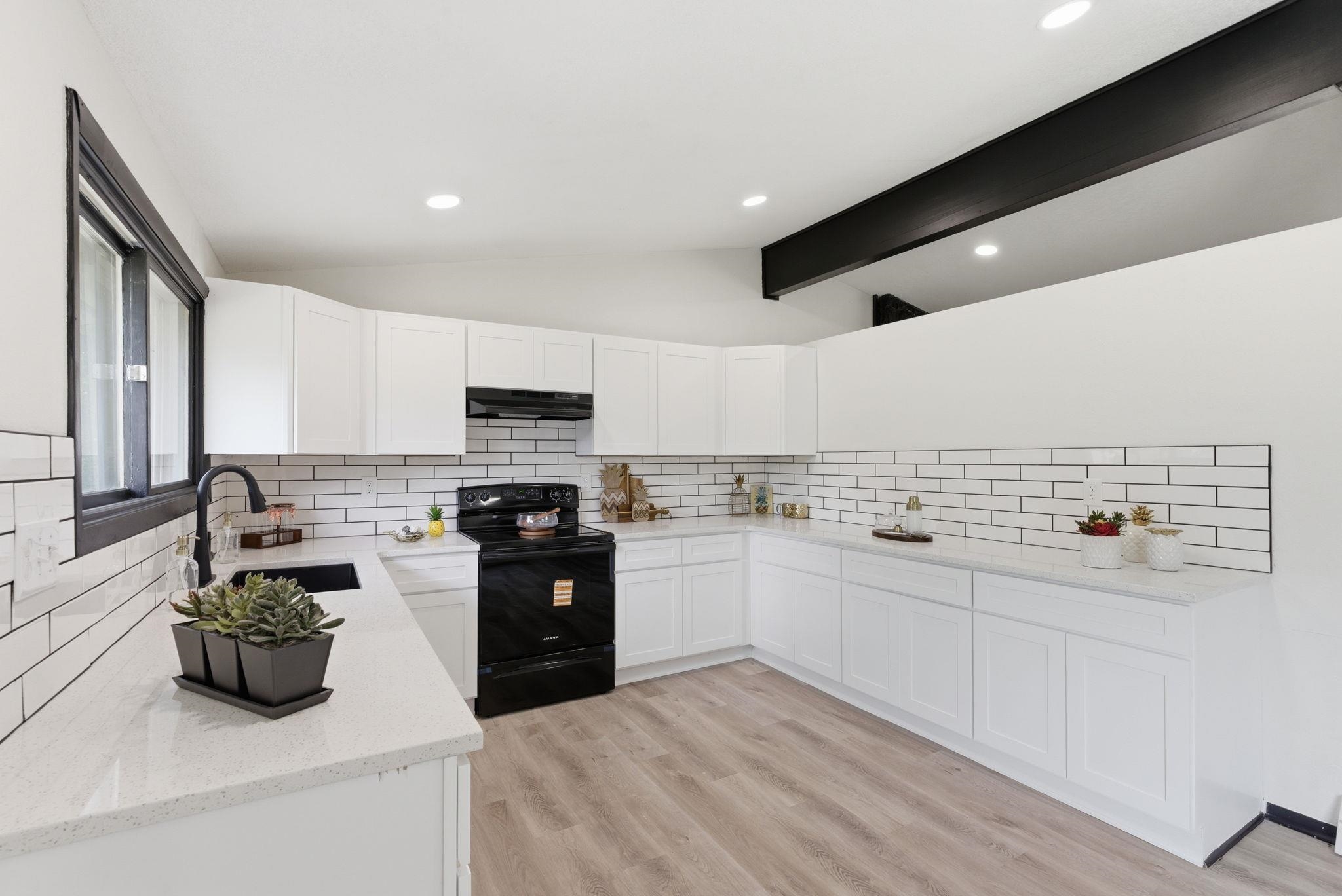 4052 N Auburn Bel Aire KS 67220