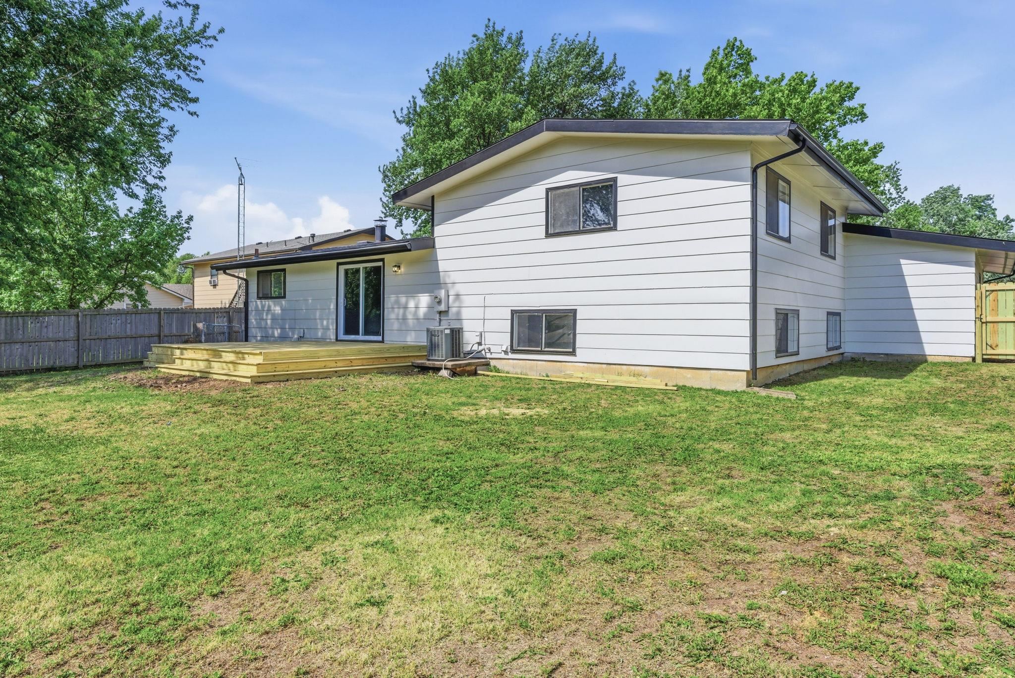4052 N Auburn Bel Aire KS 67220