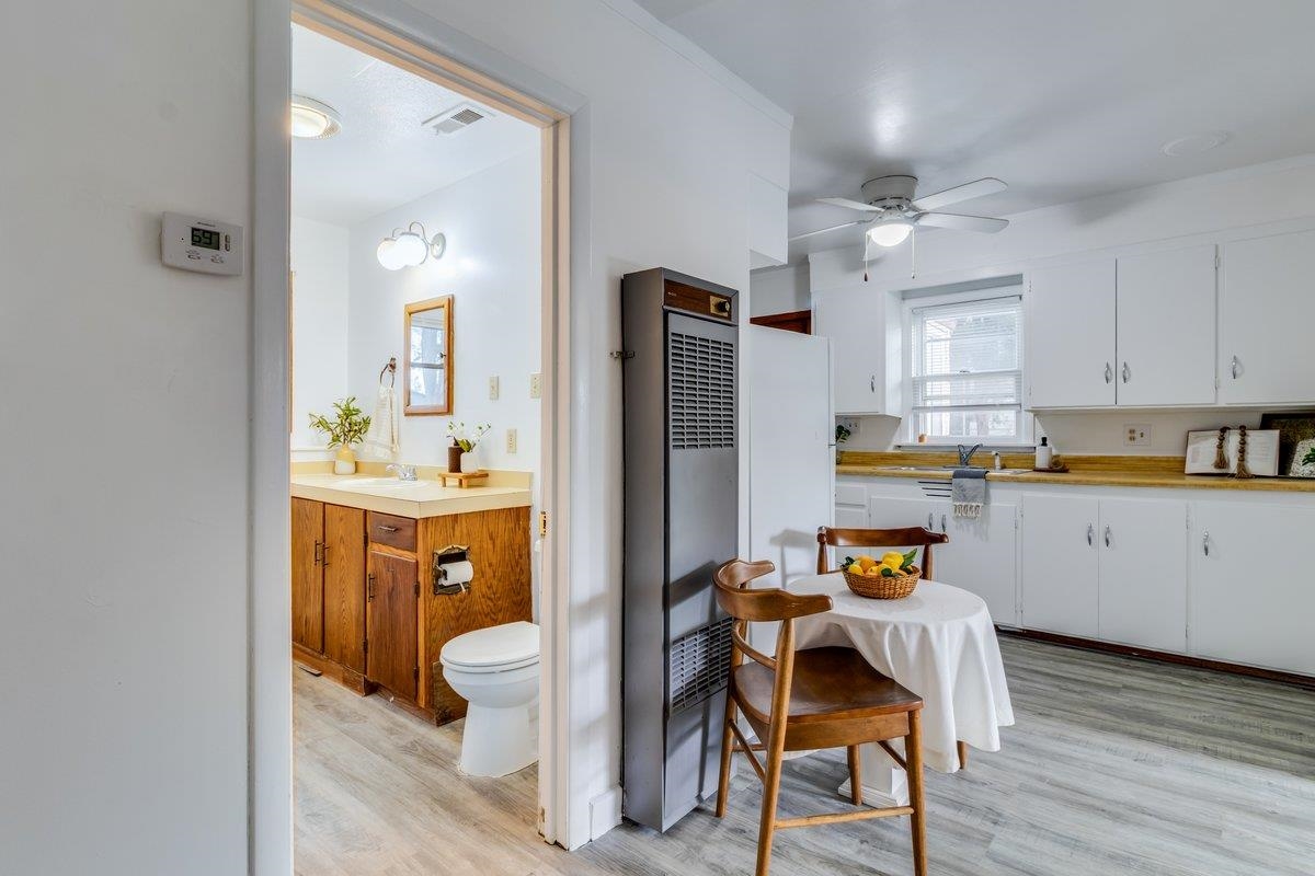 1524 E 12th Street Newton KS 67114