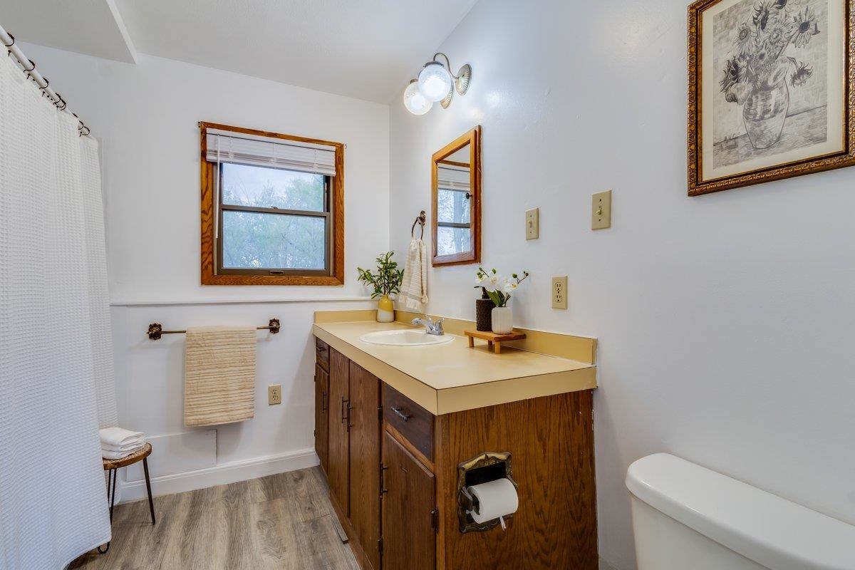 1524 E 12th Street Newton KS 67114