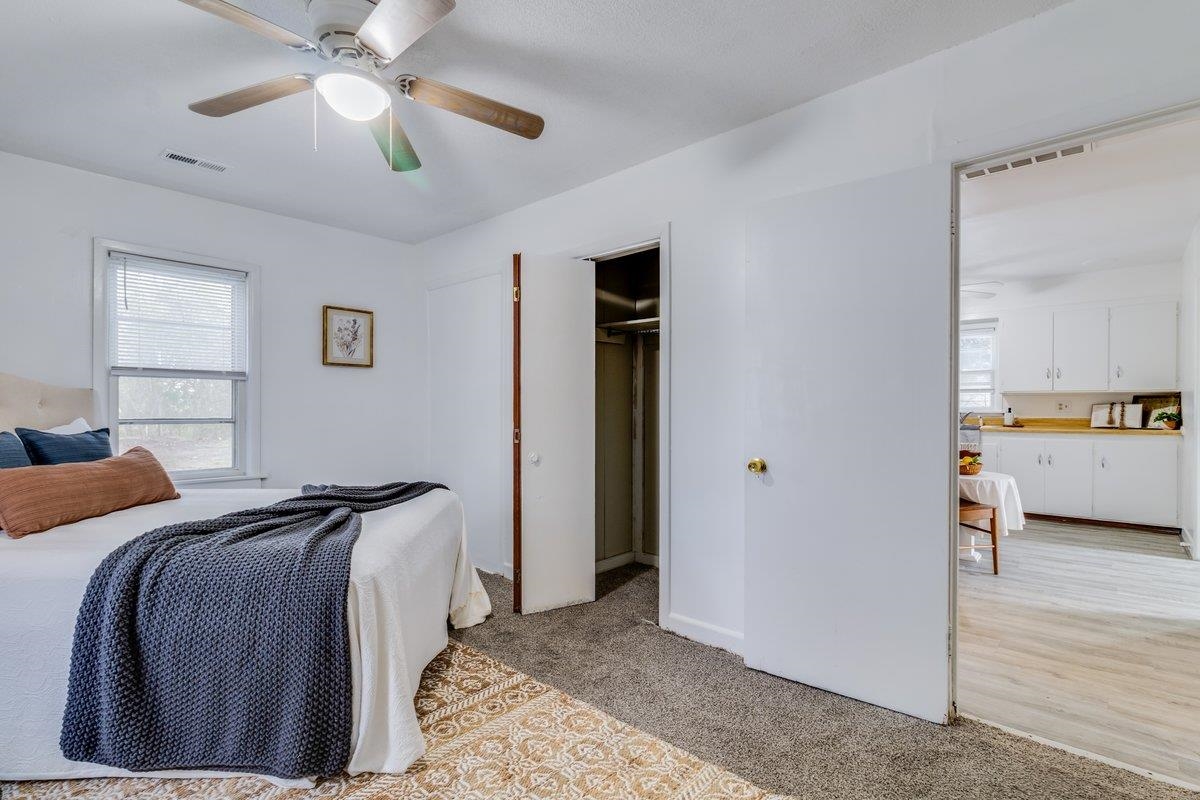 1524 E 12th Street Newton KS 67114