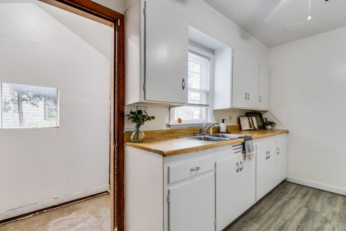 1524 E 12th Street Newton KS 67114