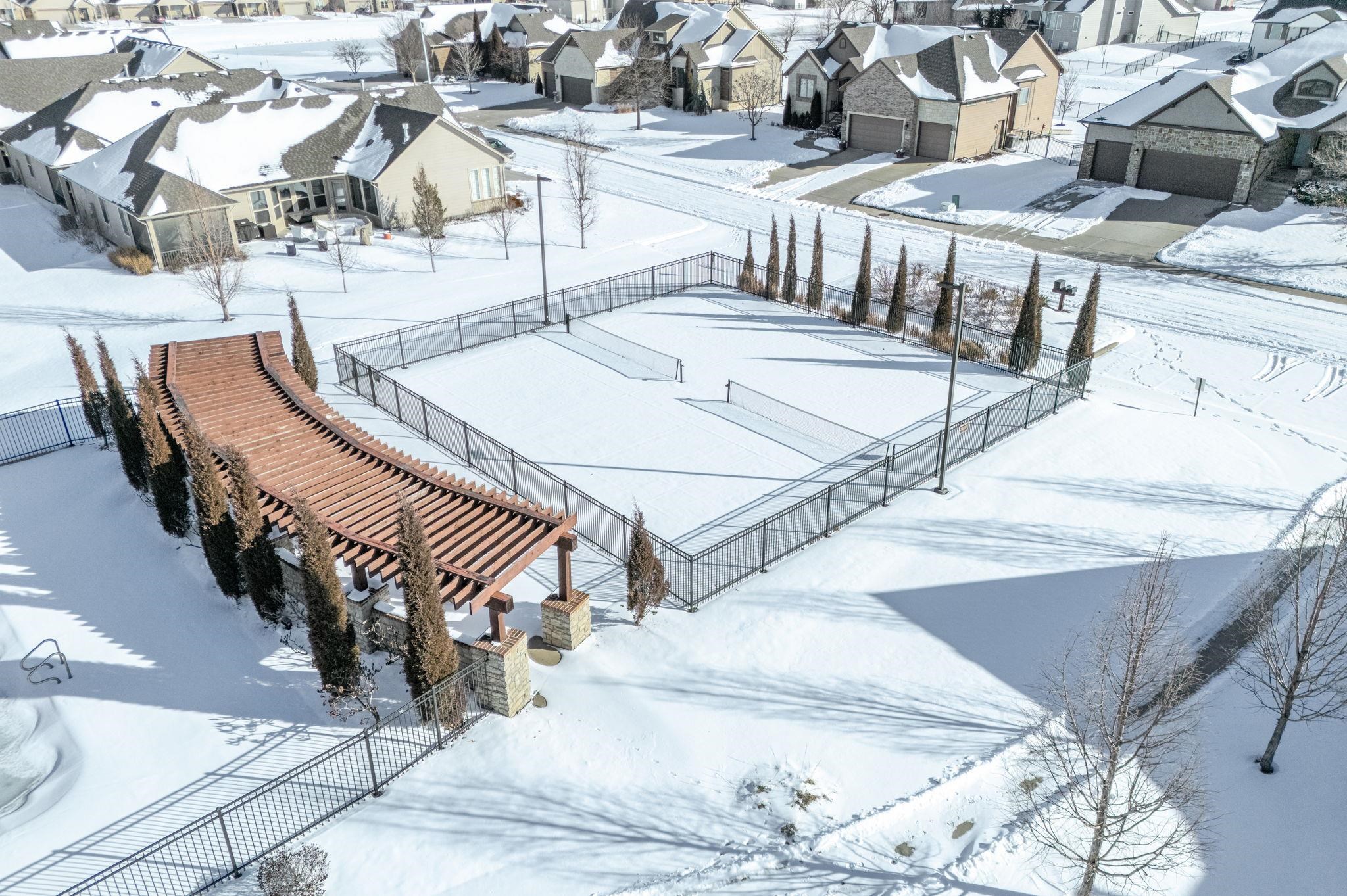 4883 N Prestwick Avenue Bel Aire KS 67226-7633