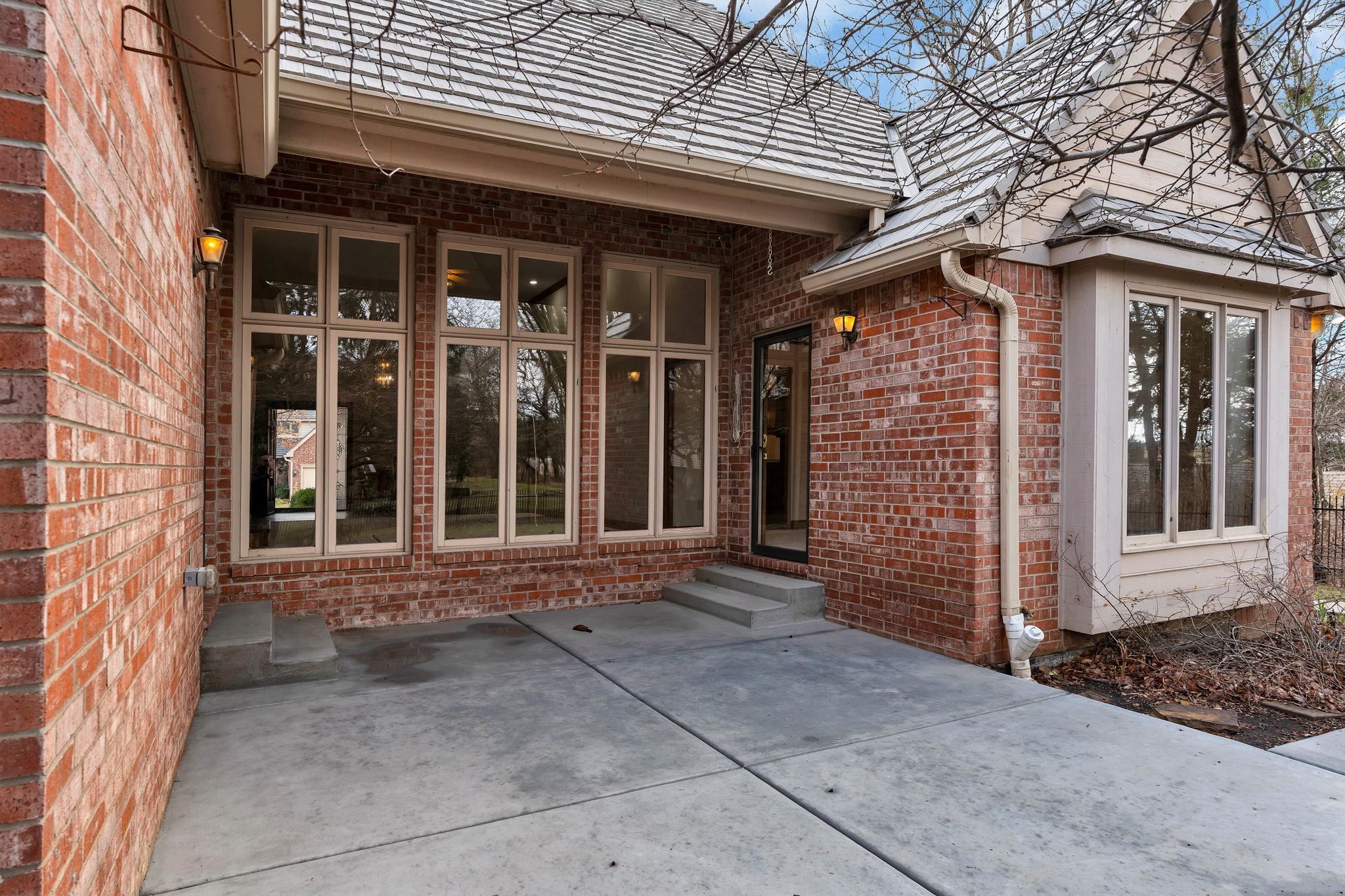 509 N Turnberry Circle Wichita KS 67230