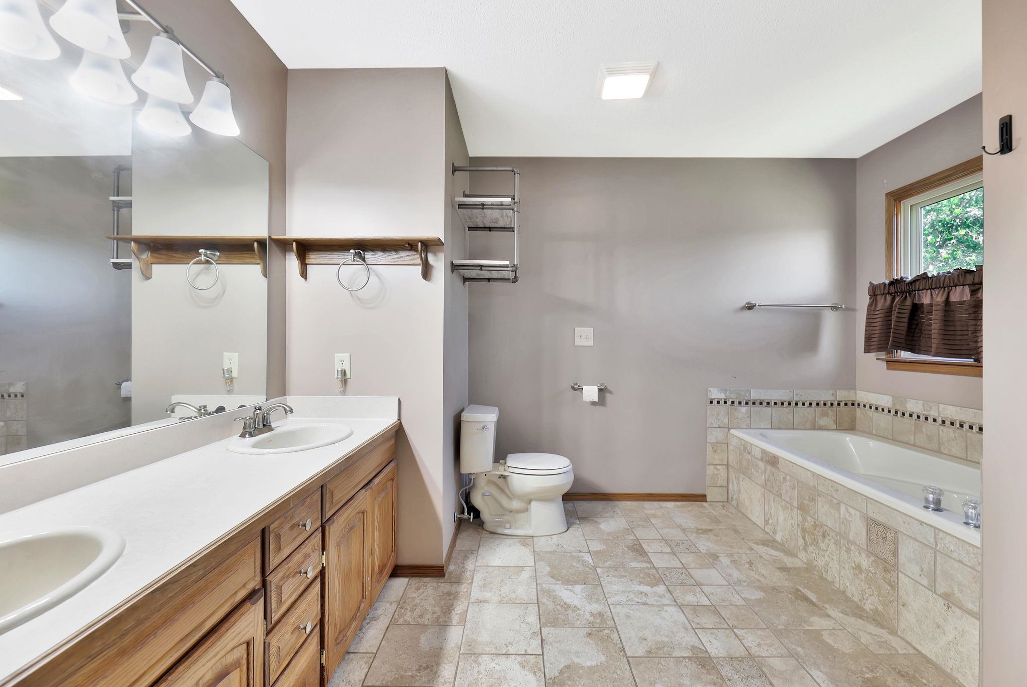 12100 E Fireside Lane Derby KS 67037