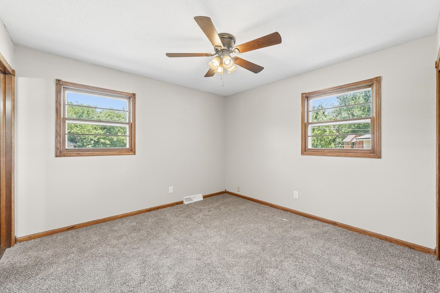 5952 N Palm Lane Wichita KS 67204