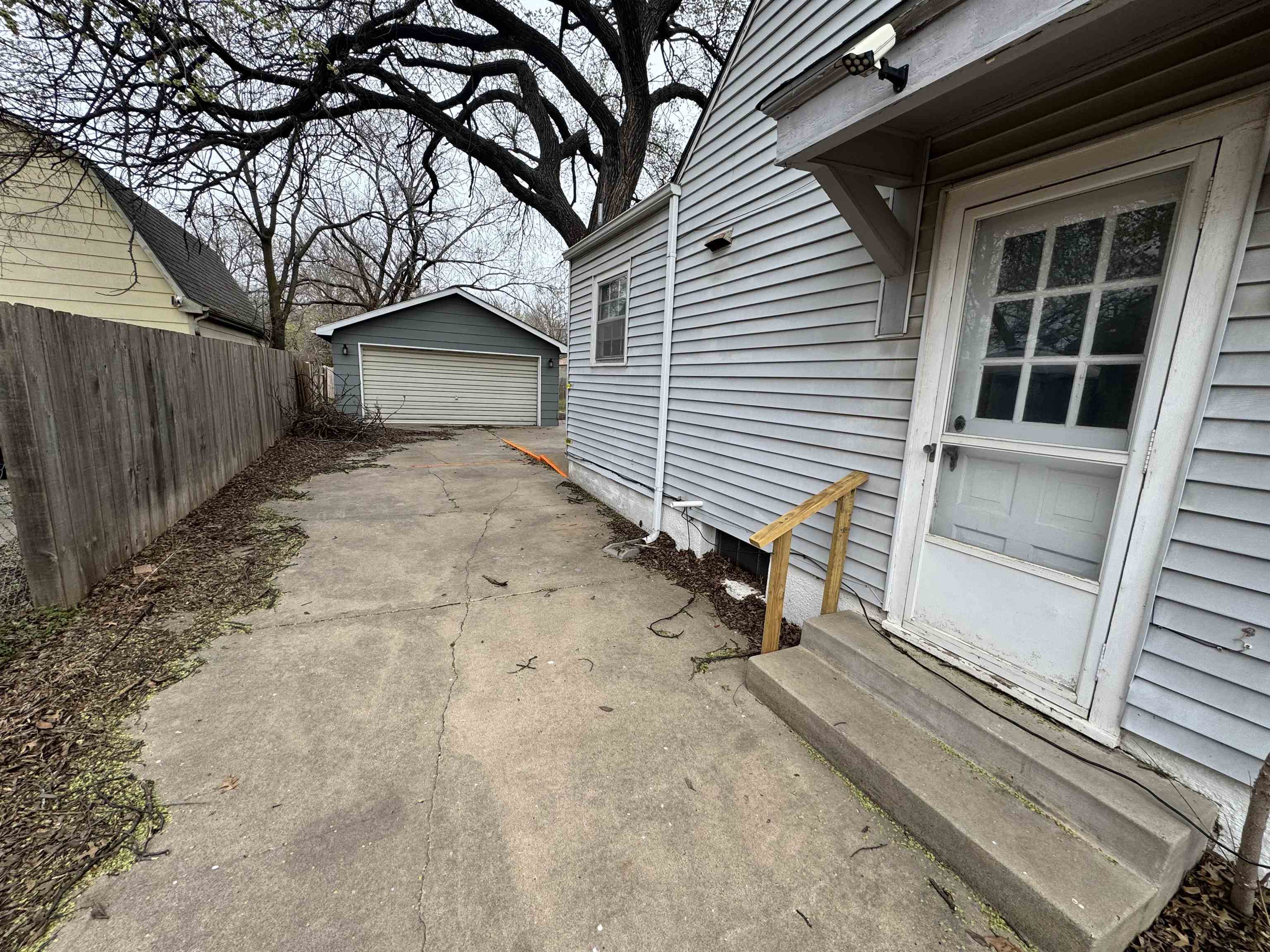 3326 E Clark Wichita KS 67218