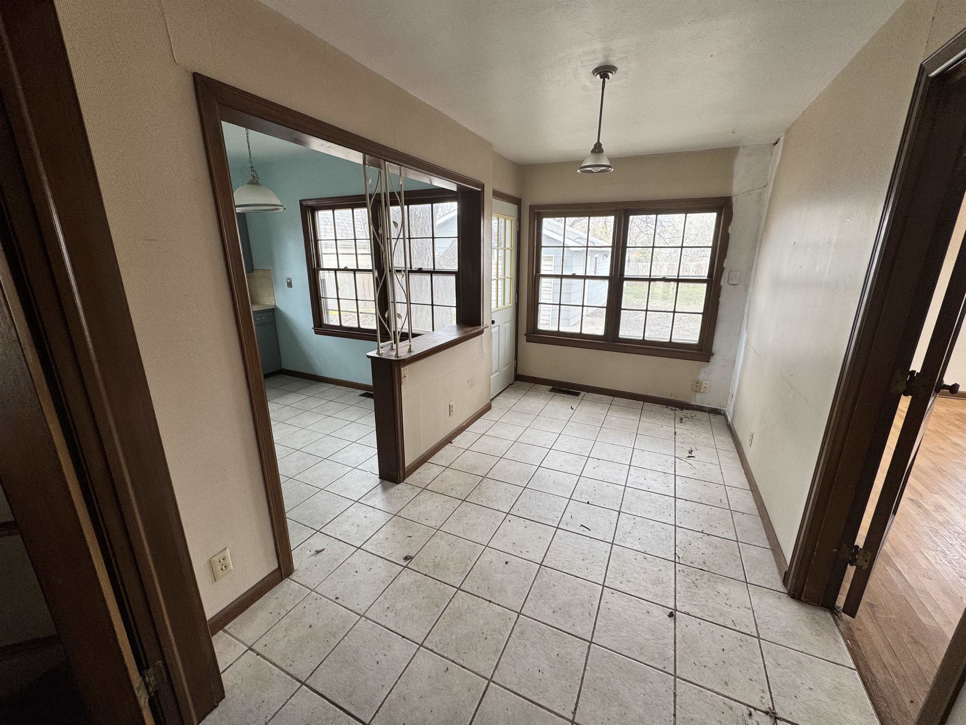 3326 E Clark Wichita KS 67218