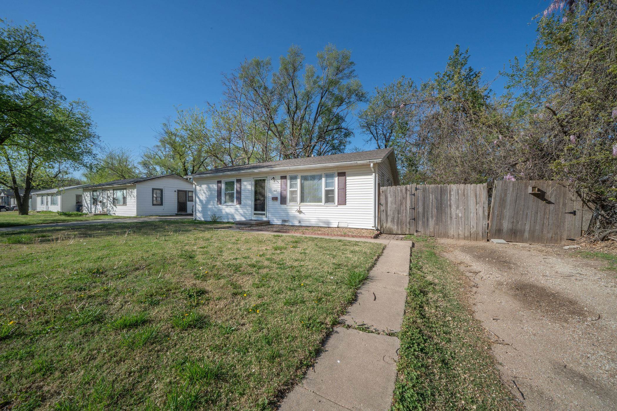 1907 S Catherine Street Wichita KS 67213