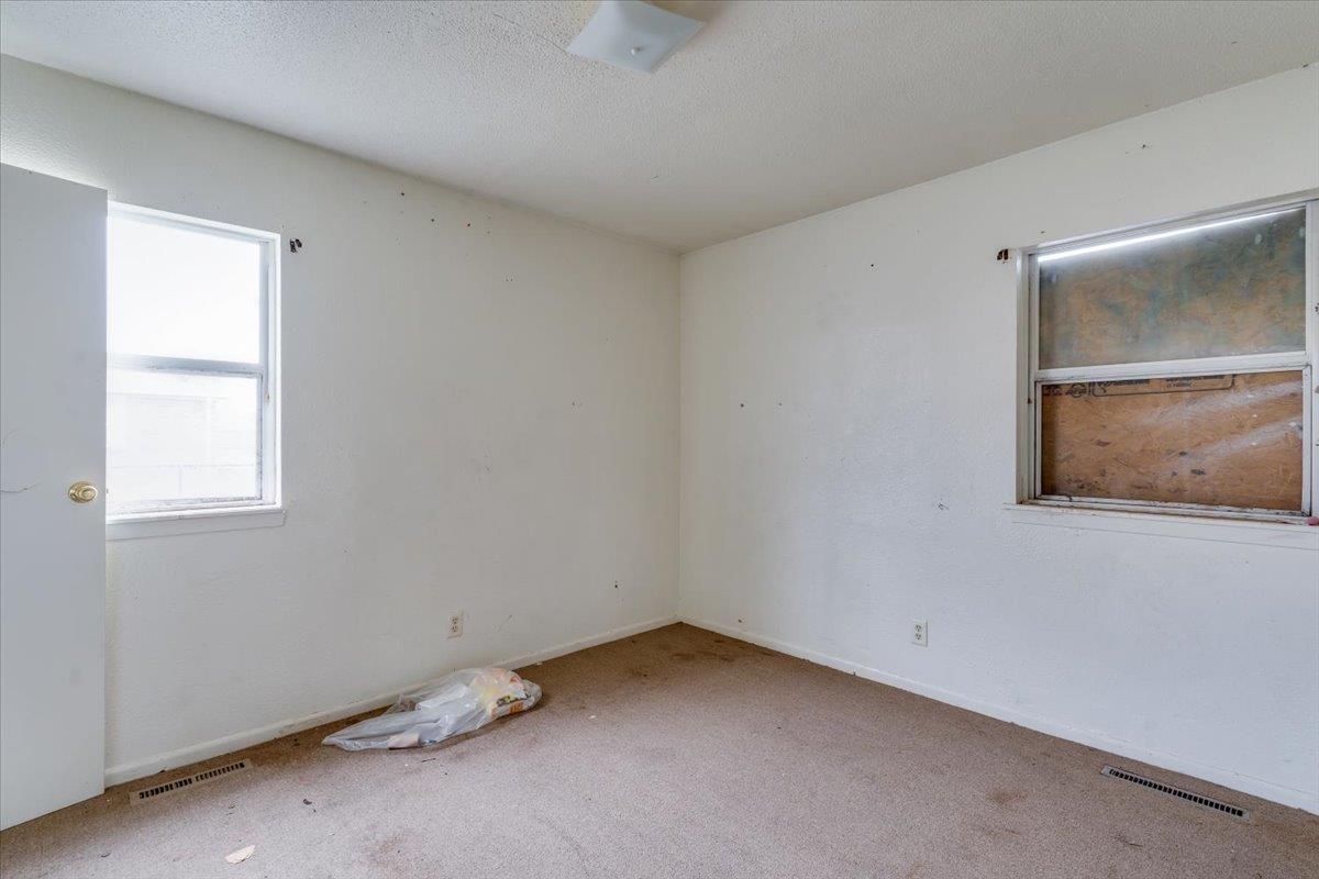 1602 E Del Mar Wichita KS 67216