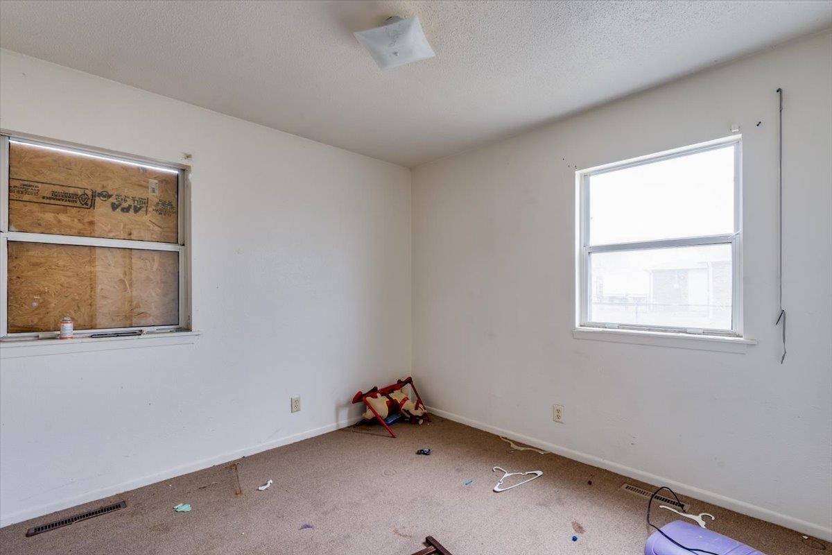 1602 E Del Mar Wichita KS 67216
