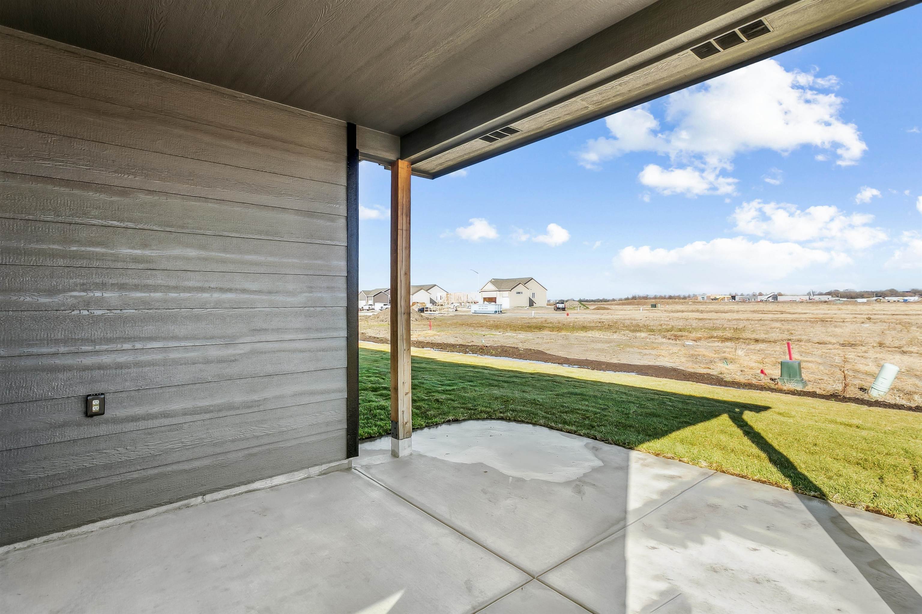 1640 E Appleton Street Valley Center KS 67147
