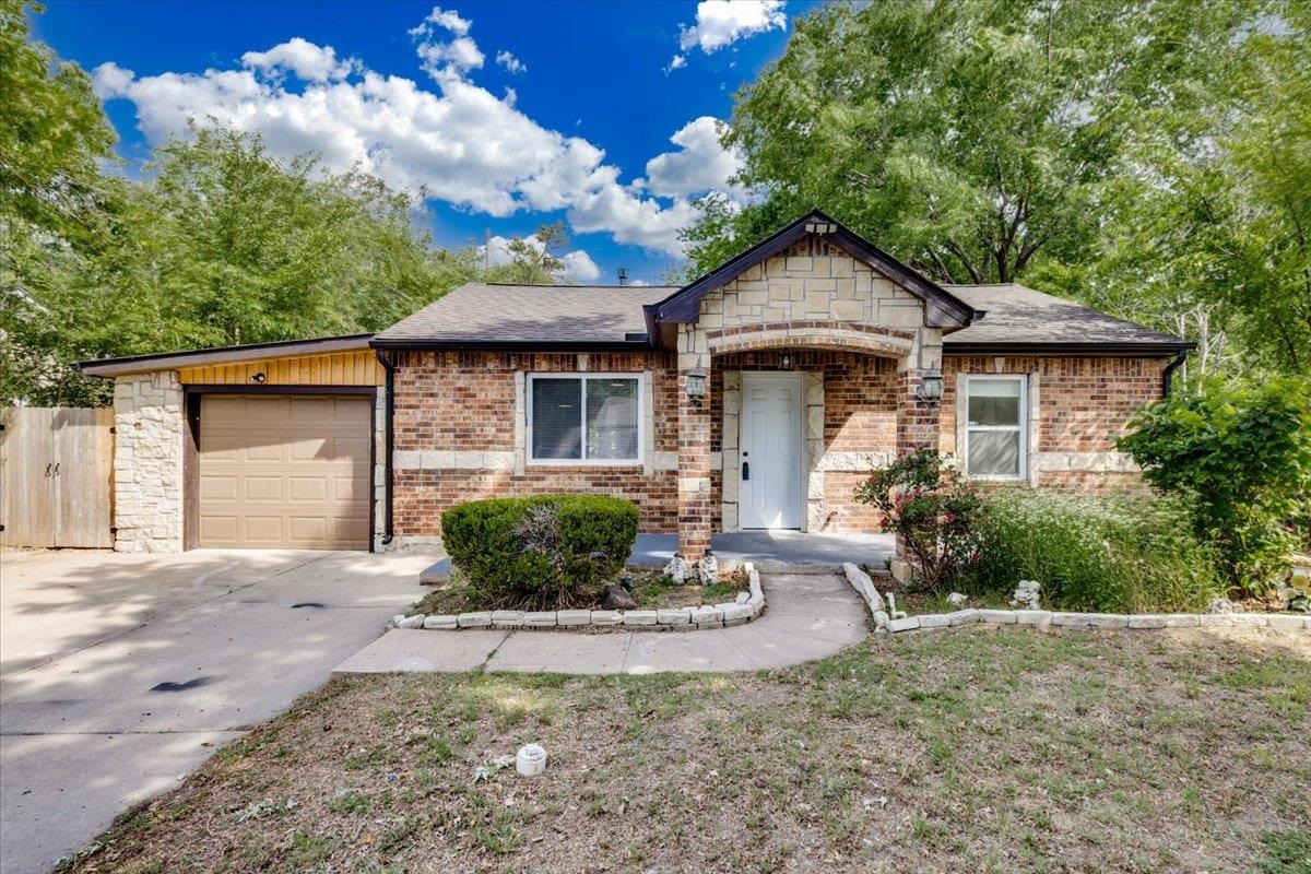 3212 E Fairhaven Drive Wichita KS 67216