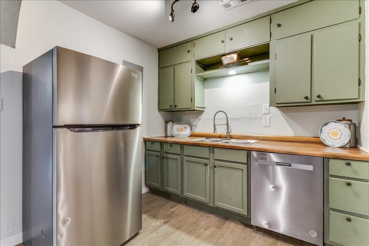 3212 E Fairhaven Drive Wichita KS 67216