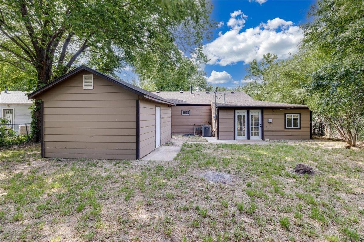 3212 E Fairhaven Drive Wichita KS 67216