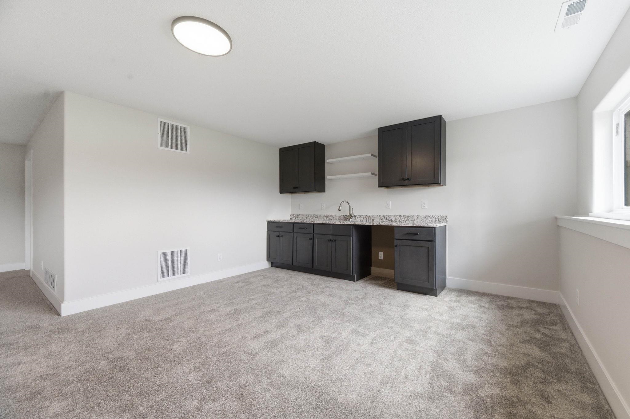 7905 E Turquoise Trail Bel Aire KS 67226