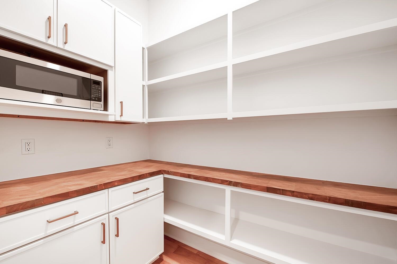 1226 W Lakeway Court Andover KS 67002