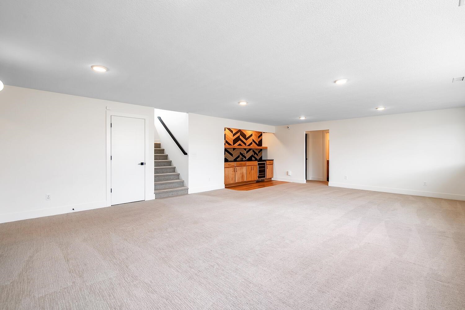 1226 W Lakeway Court Andover KS 67002