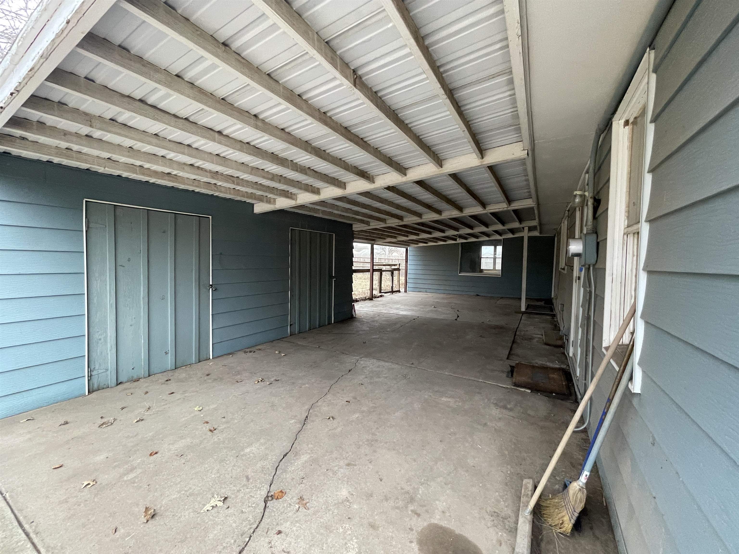 1703 N C Street Wellington KS 67152