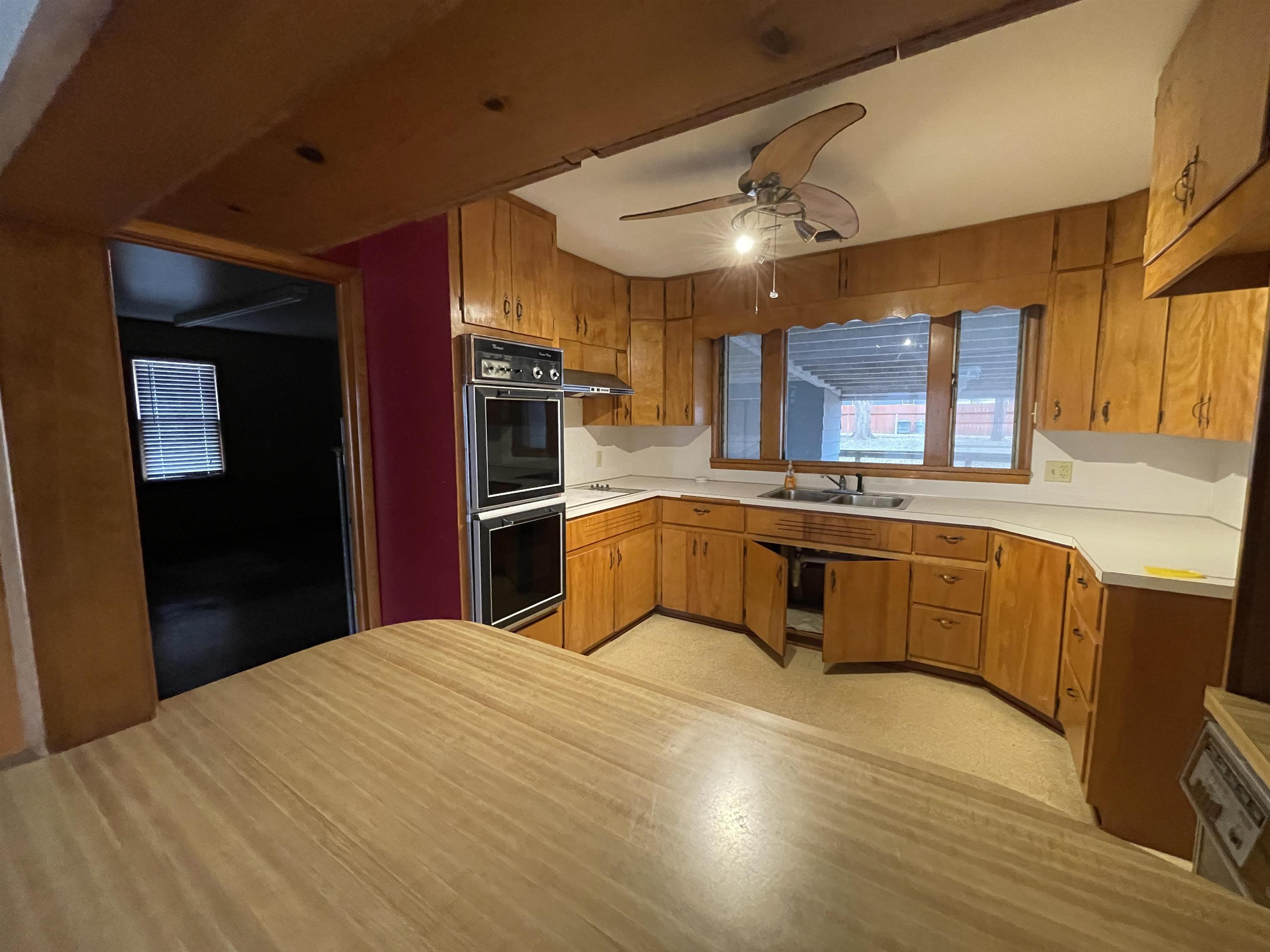 1703 N C Street Wellington KS 67152