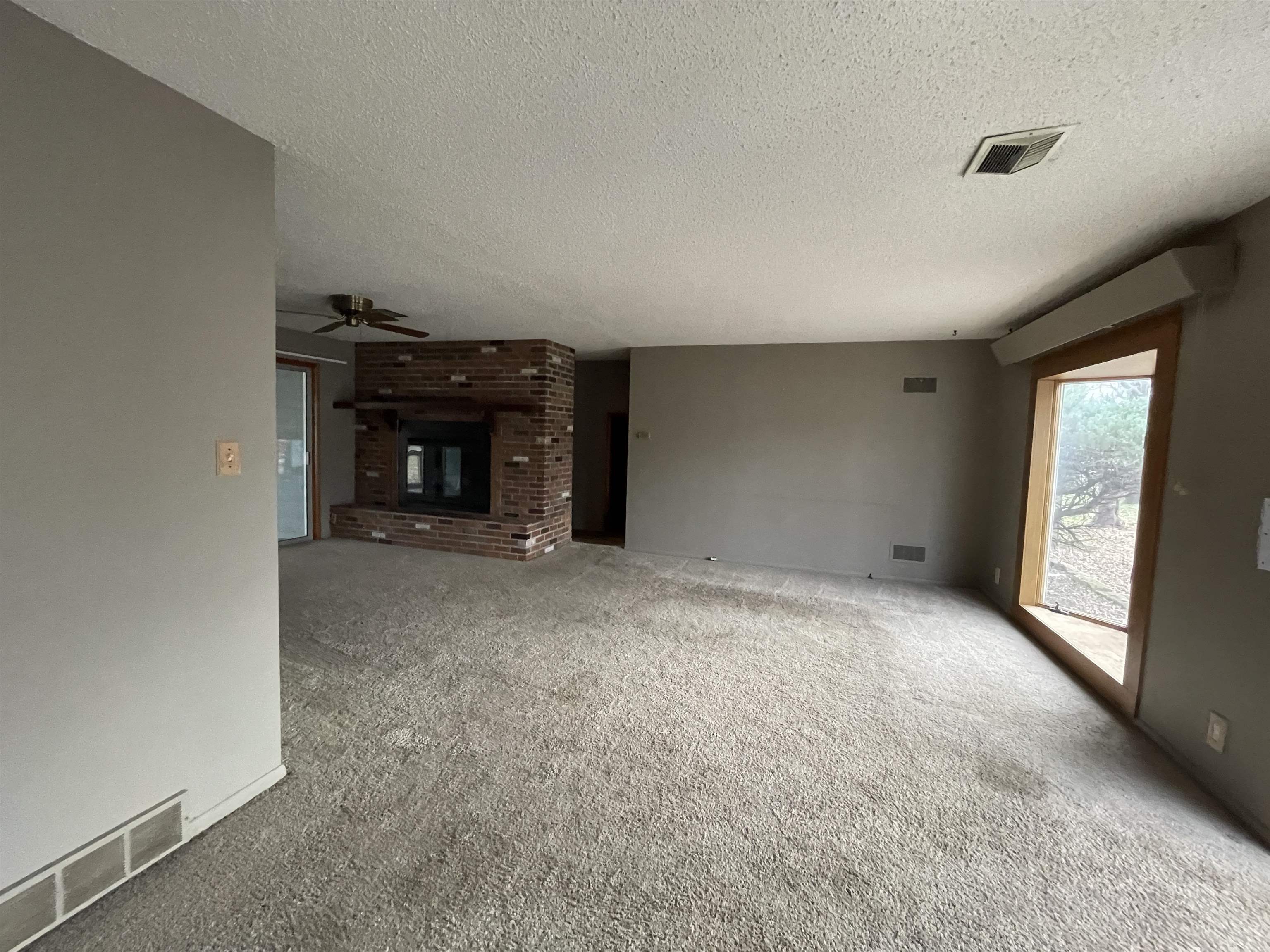 1703 N C Street Wellington KS 67152