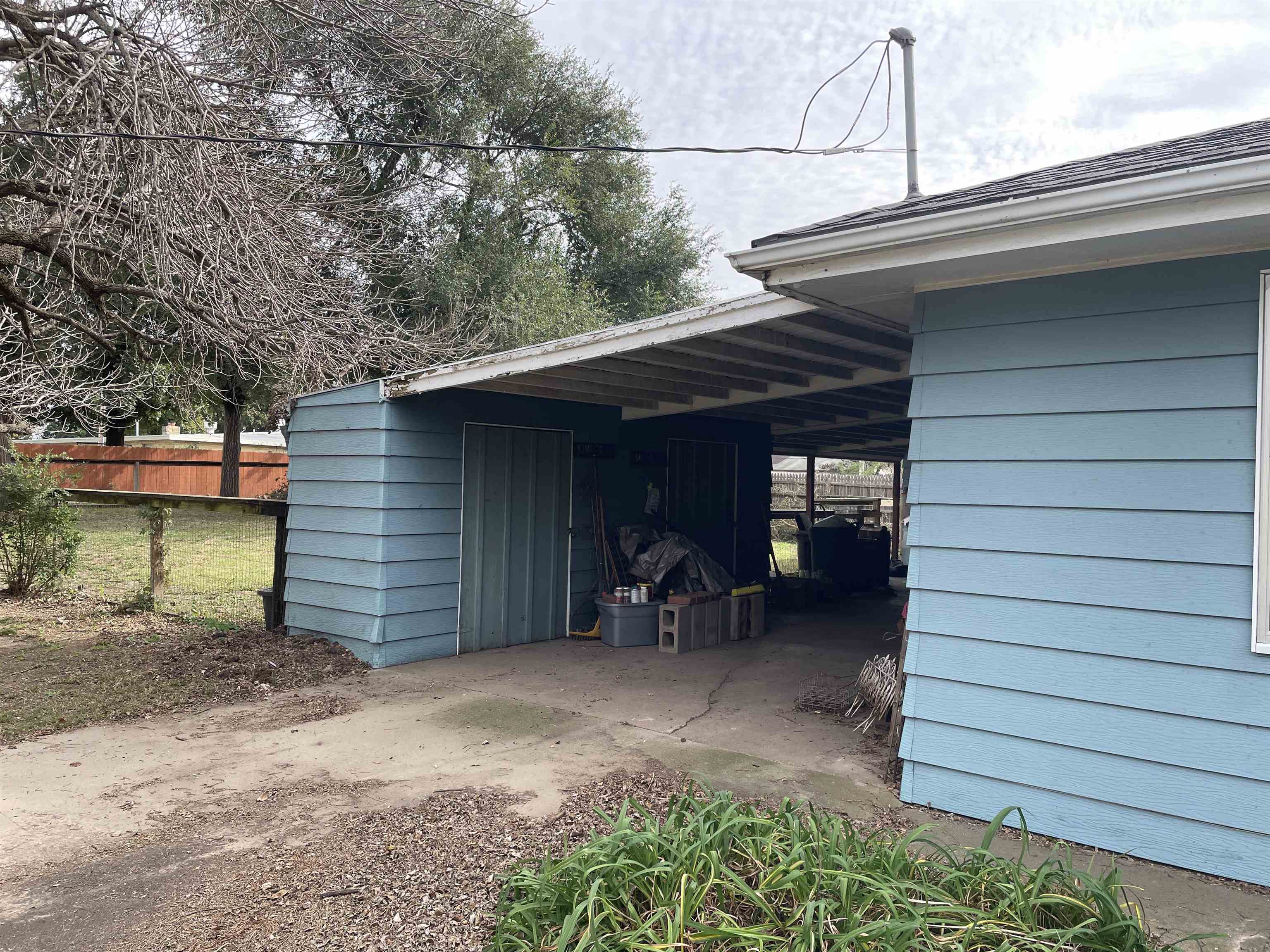 1703 N C Street Wellington KS 67152