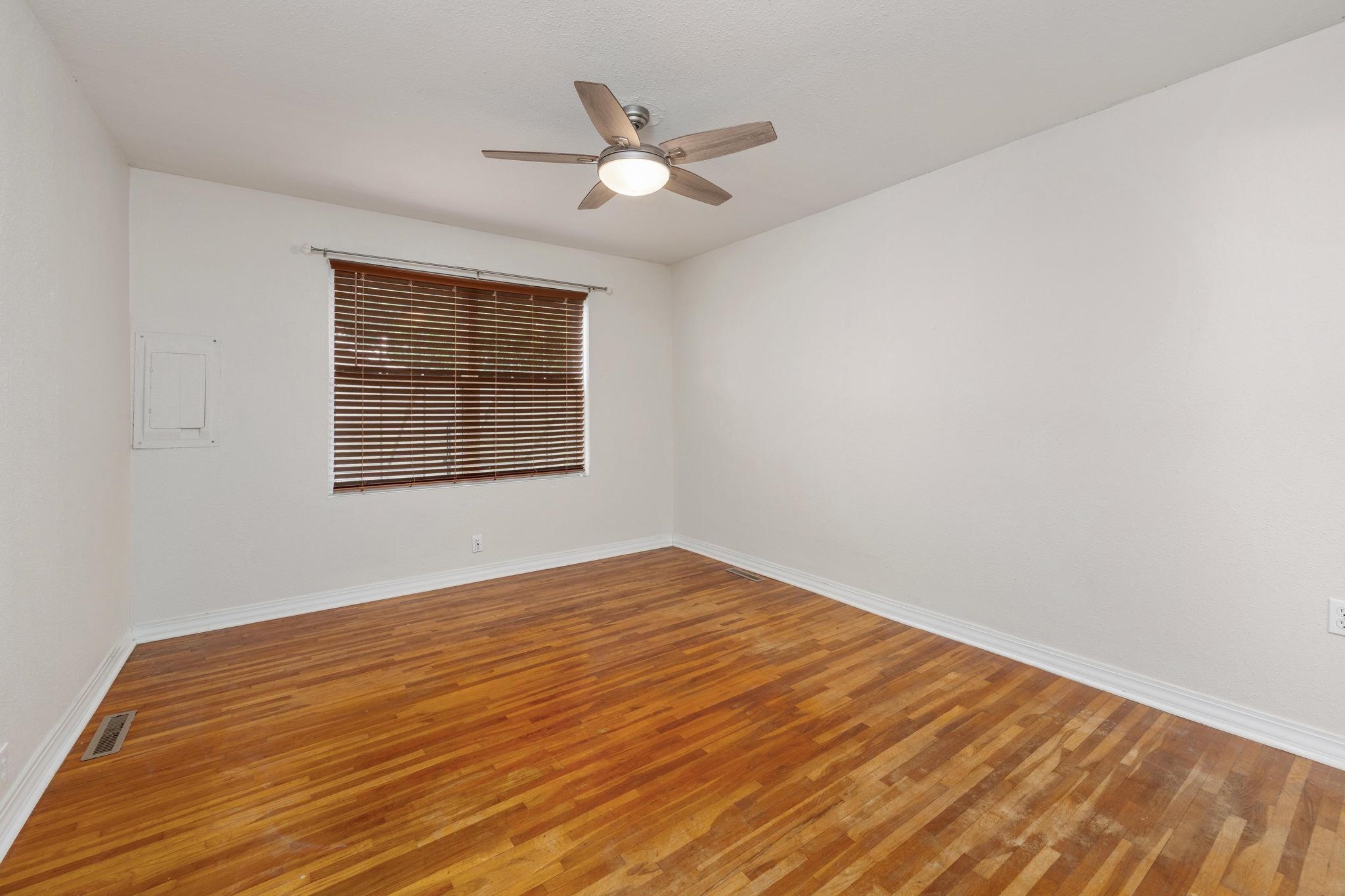 820 W 7th Wellington KS 67152