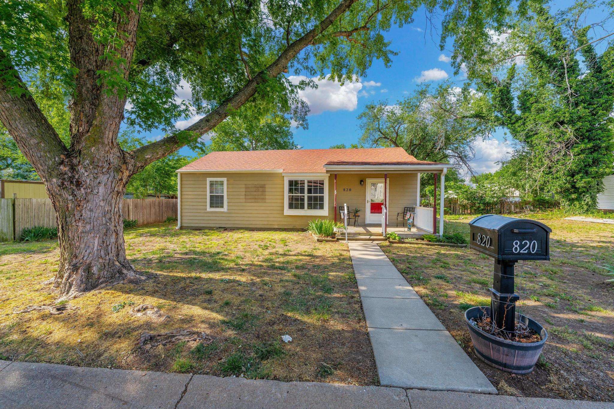 820 W 7th Wellington KS 67152