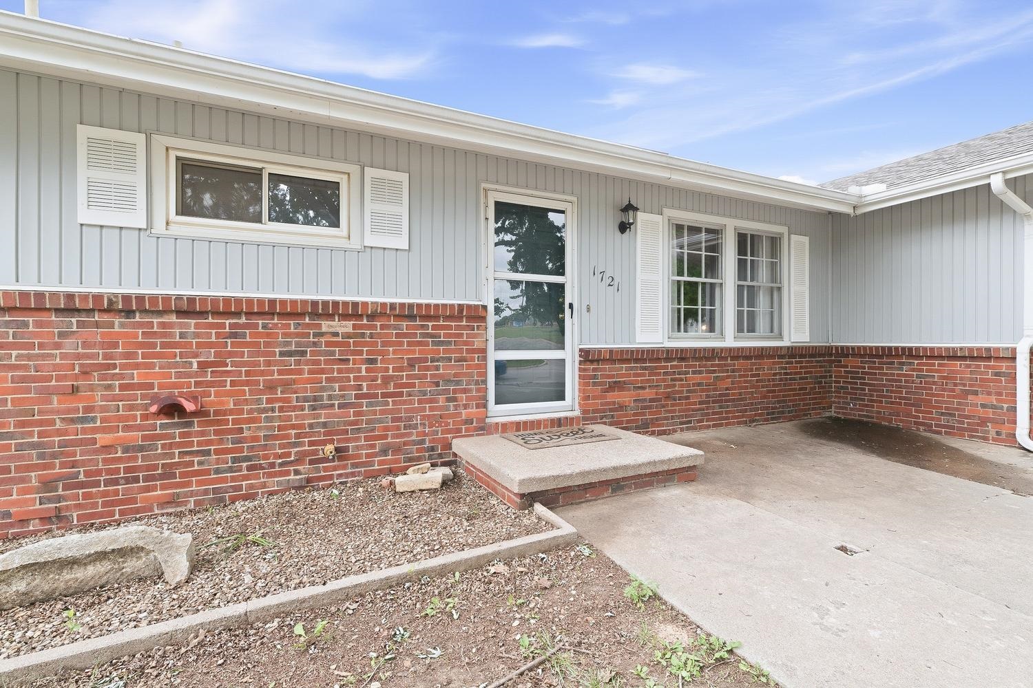1721 N State Street Augusta KS 67010