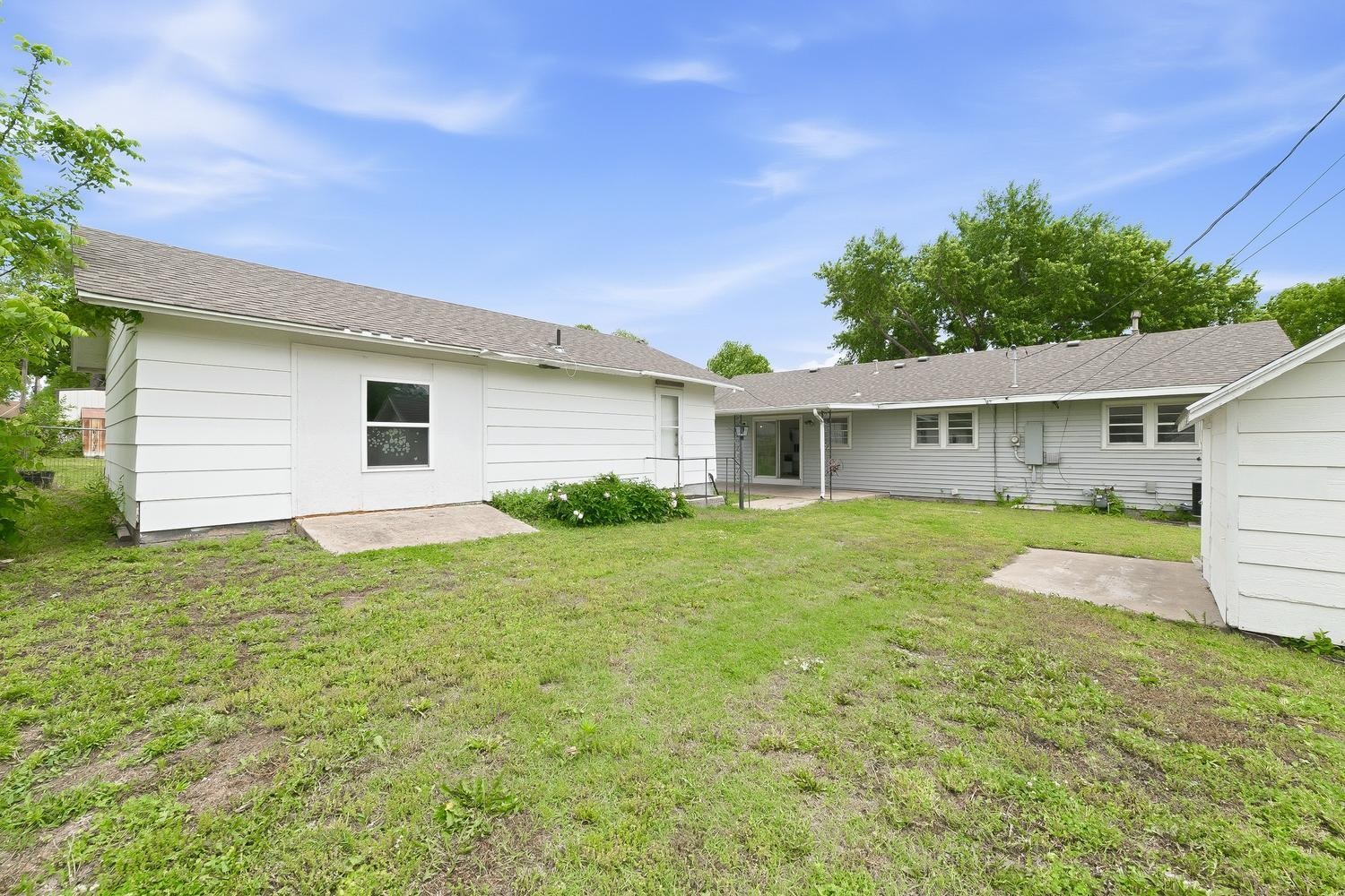 1721 N State Street Augusta KS 67010
