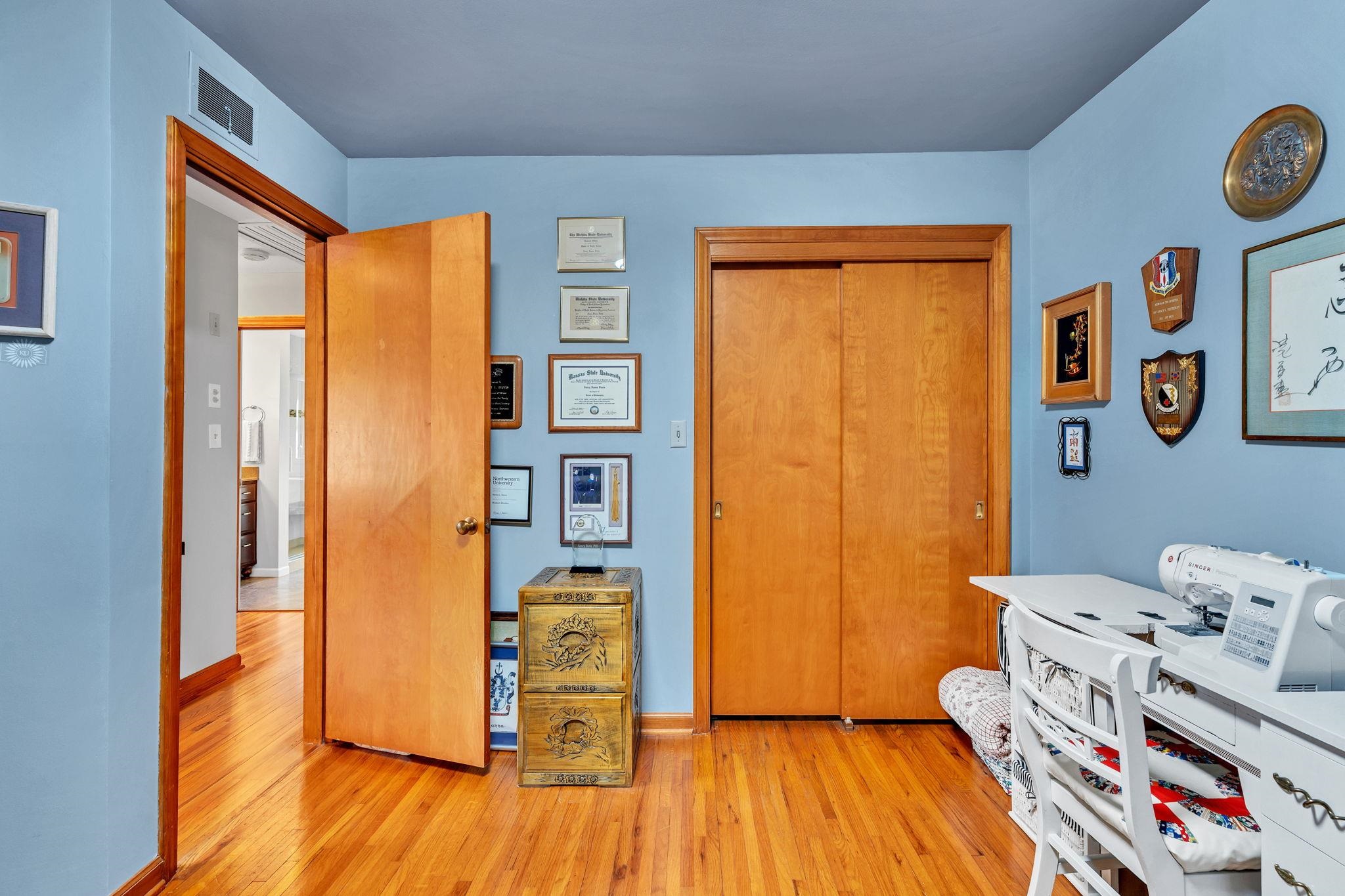 5 S Drury Lane Wichita KS 67207