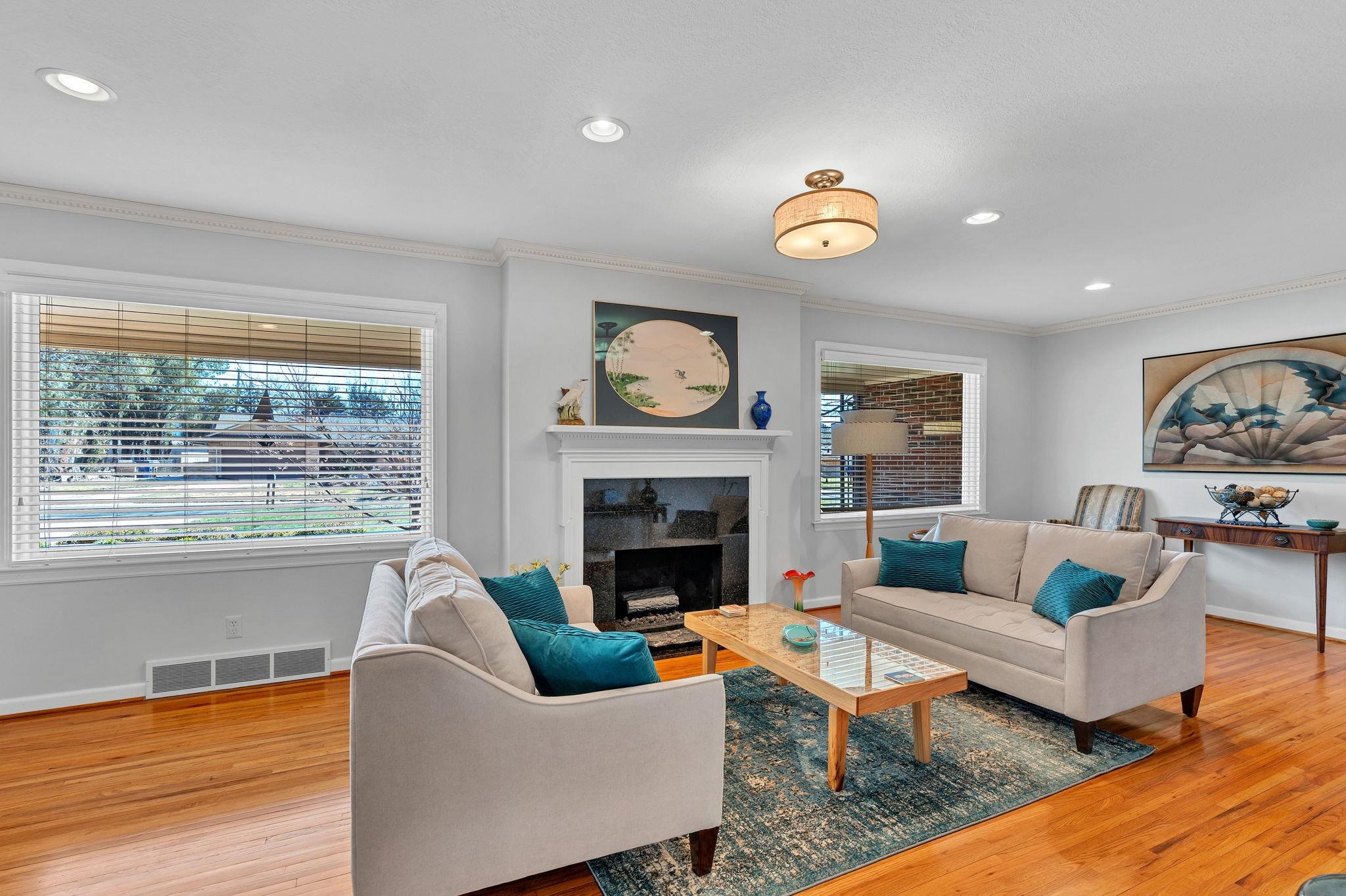 5 S Drury Lane Wichita KS 67207