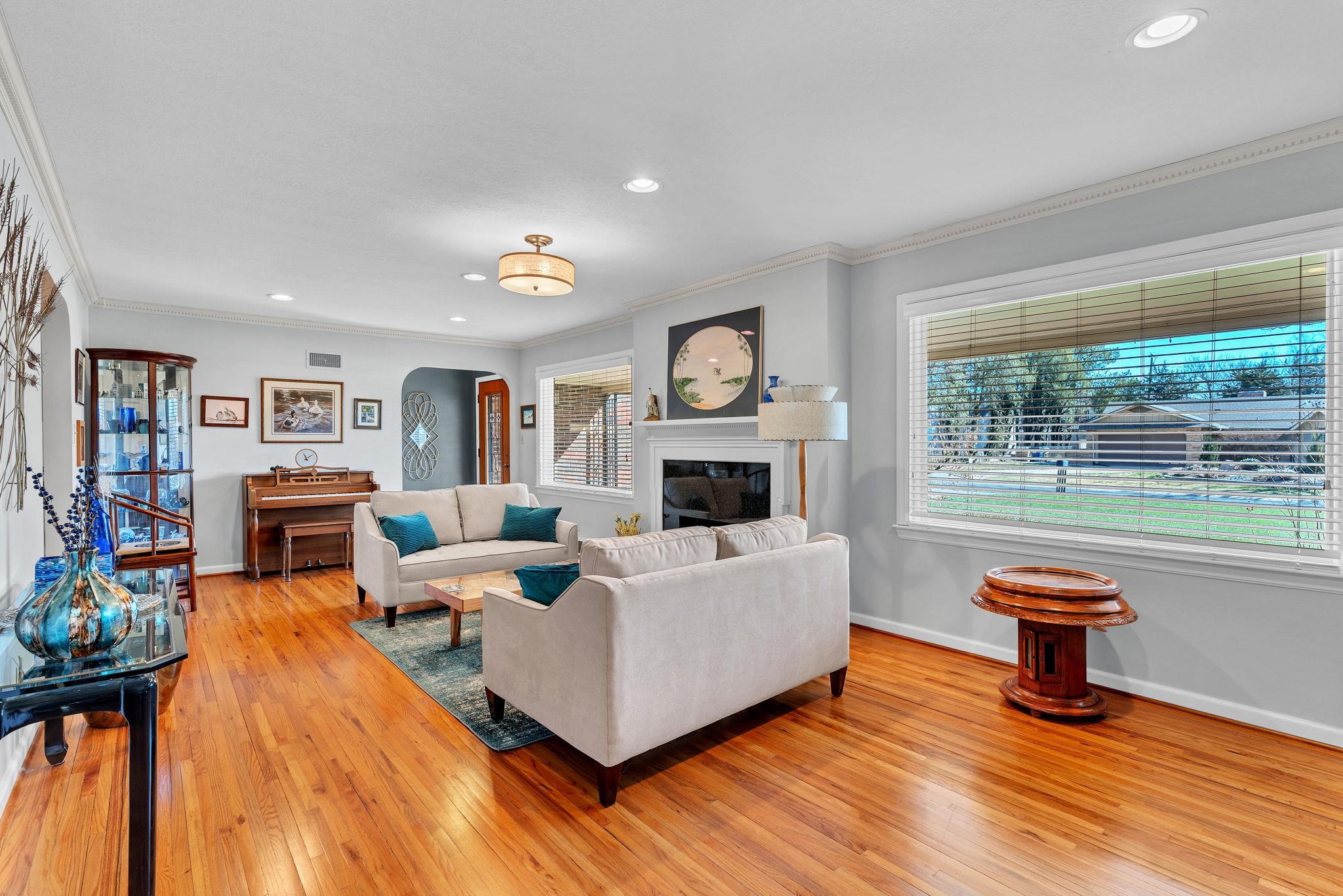 5 S Drury Lane Wichita KS 67207