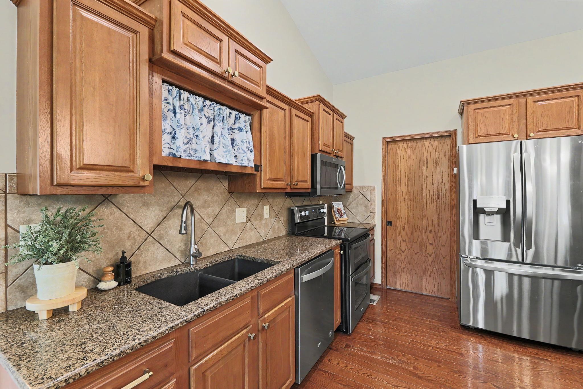 2801 N Rough Creek Derby KS 67037