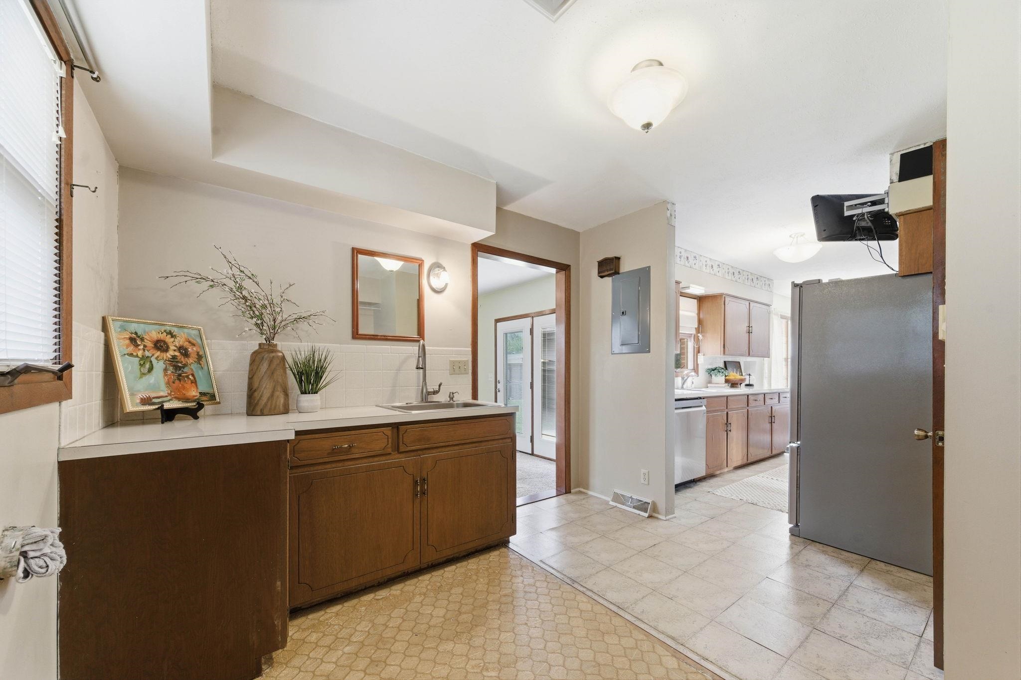 836 N Kessler Avenue Wichita KS 67203
