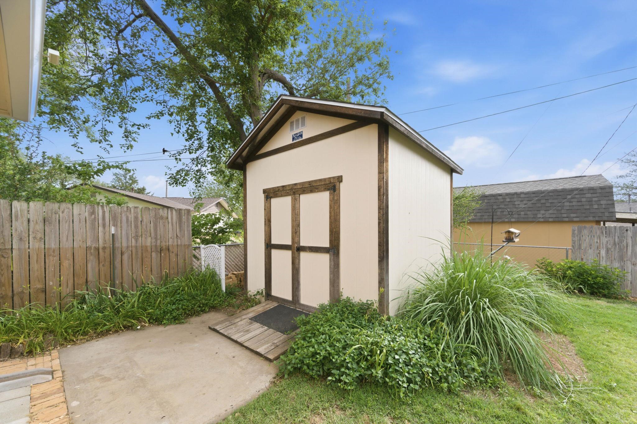 836 N Kessler Avenue Wichita KS 67203