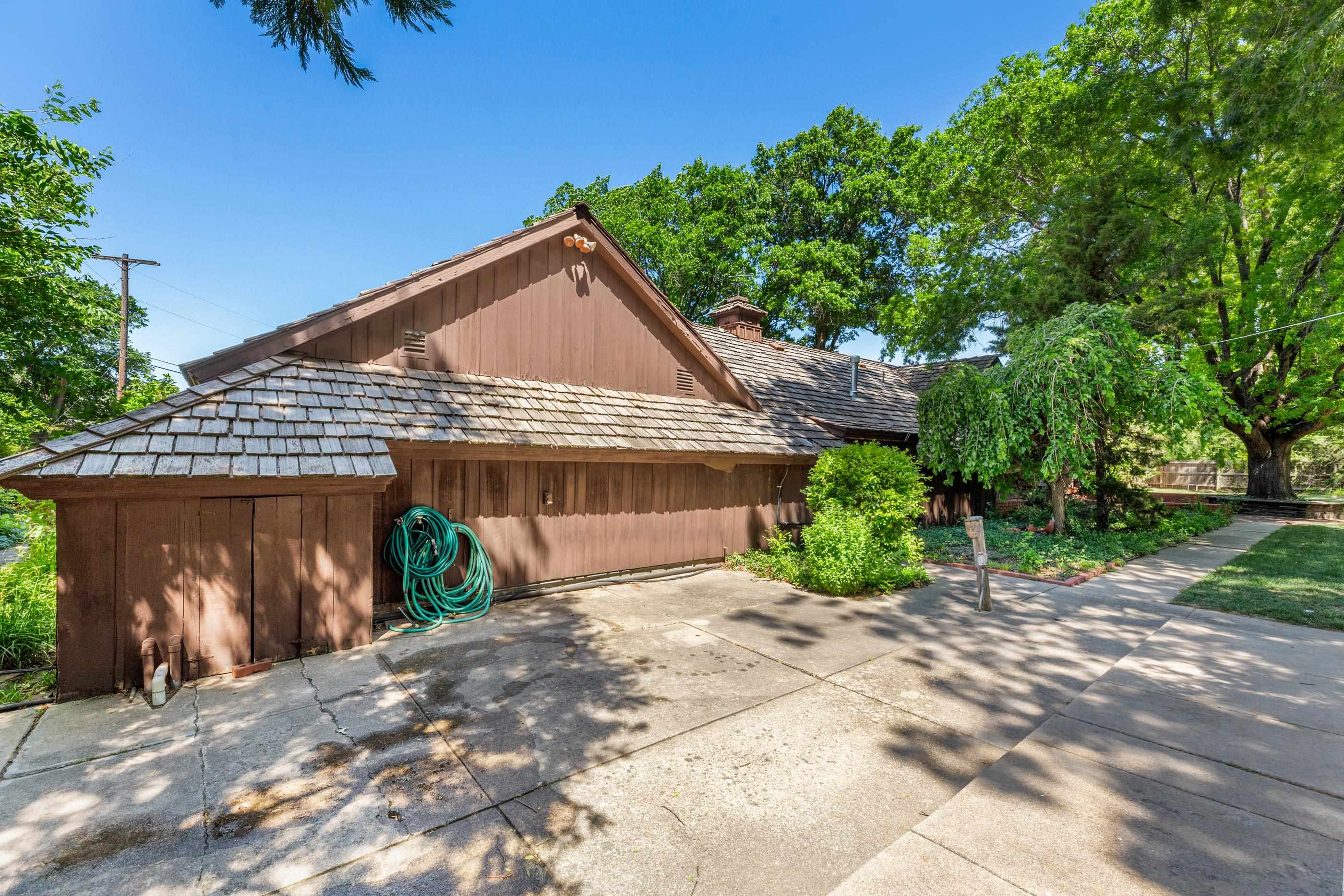 1314 N Willow Lane Wichita KS 67208