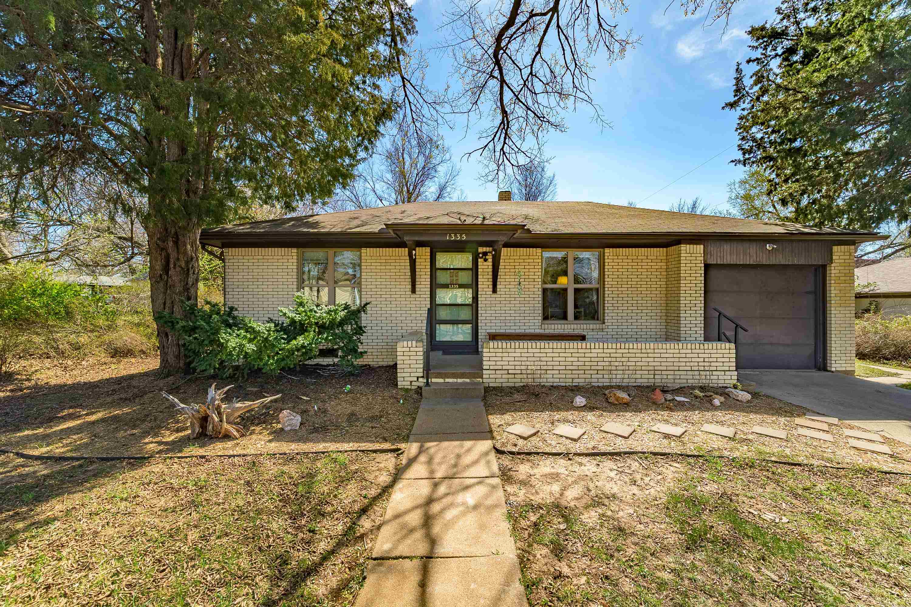 1335 W Olive El Dorado KS 67042