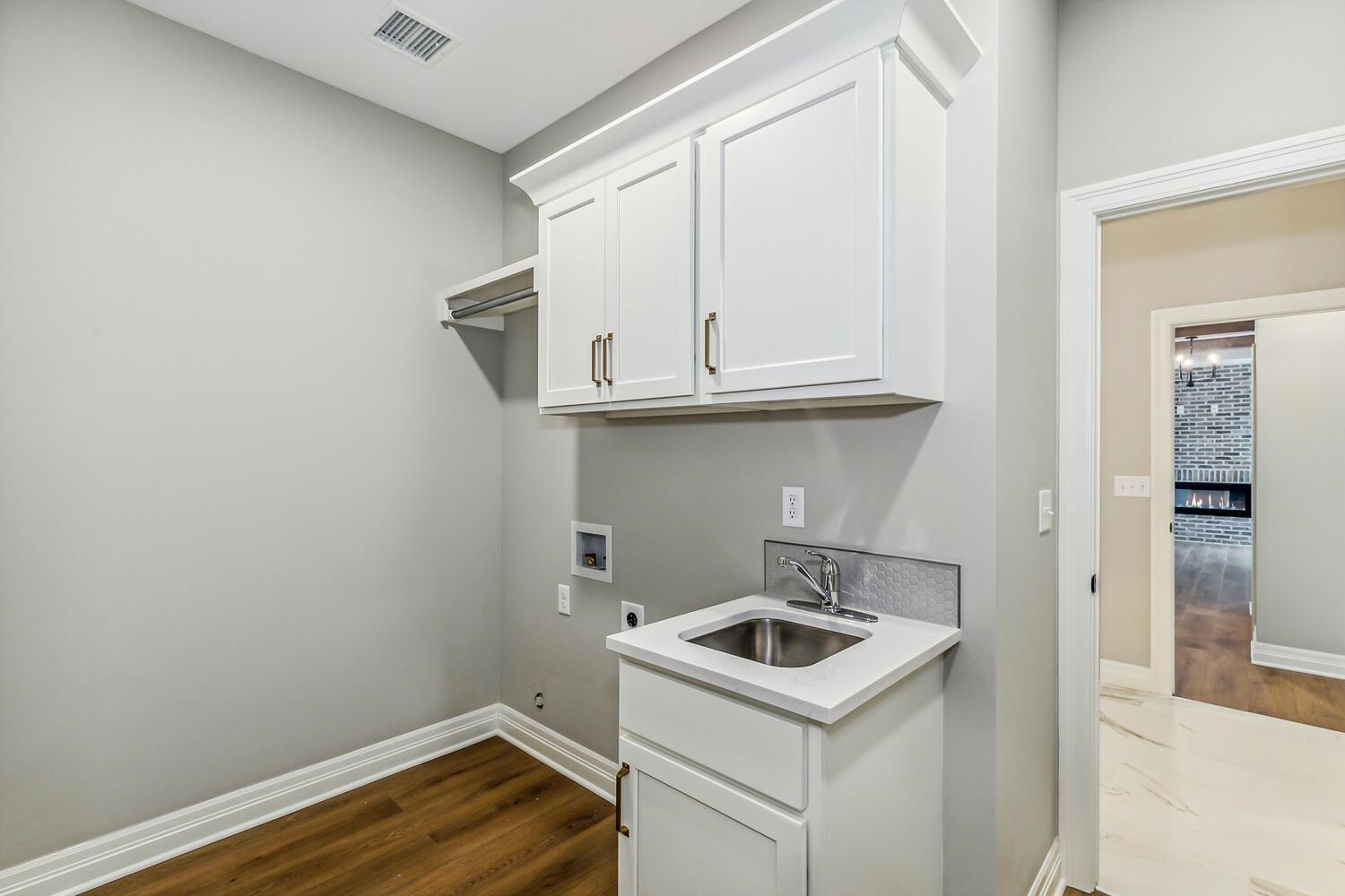 324 W Boxthorn Drive Andover KS 67002